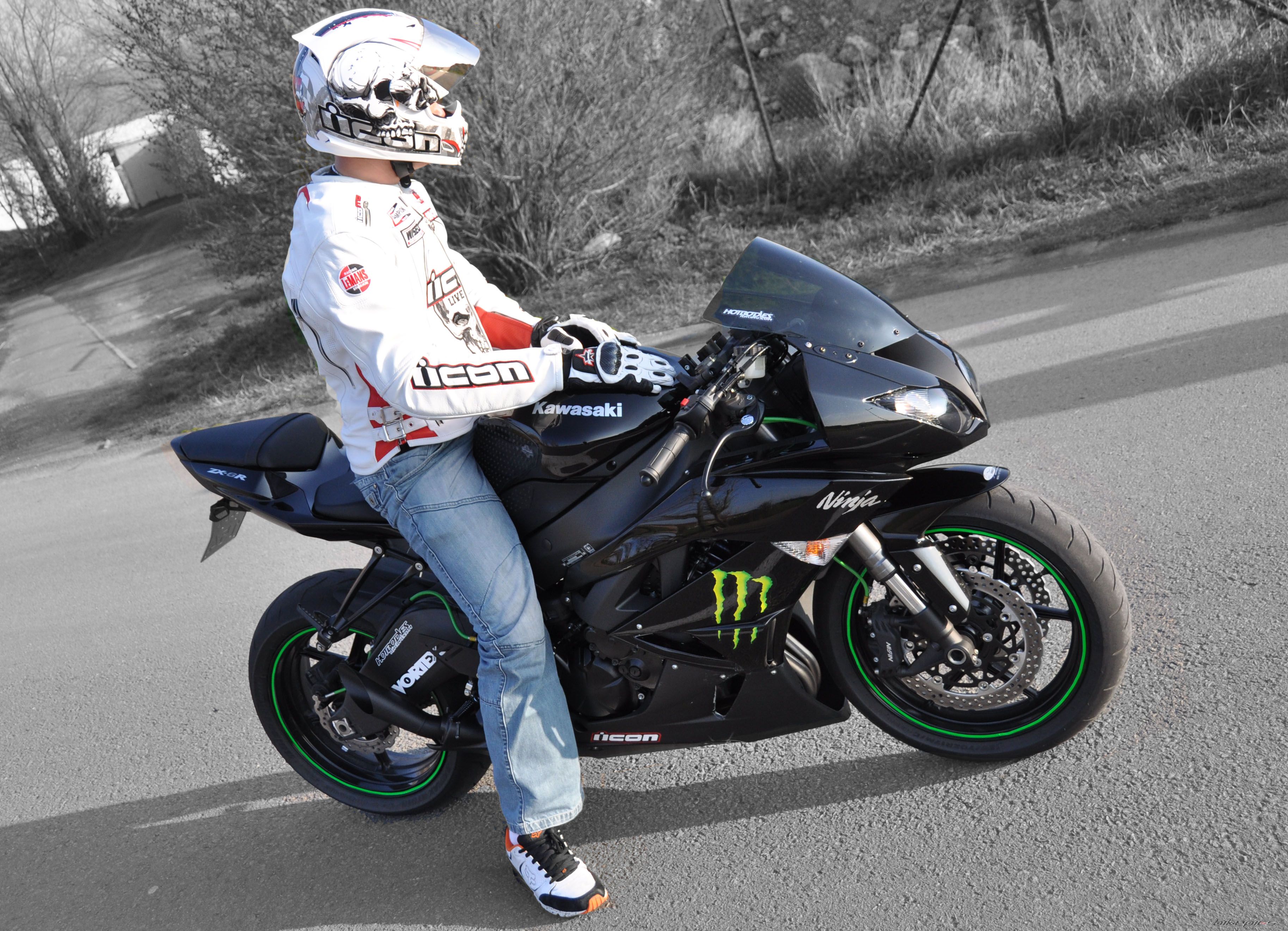 Photo 1632874
