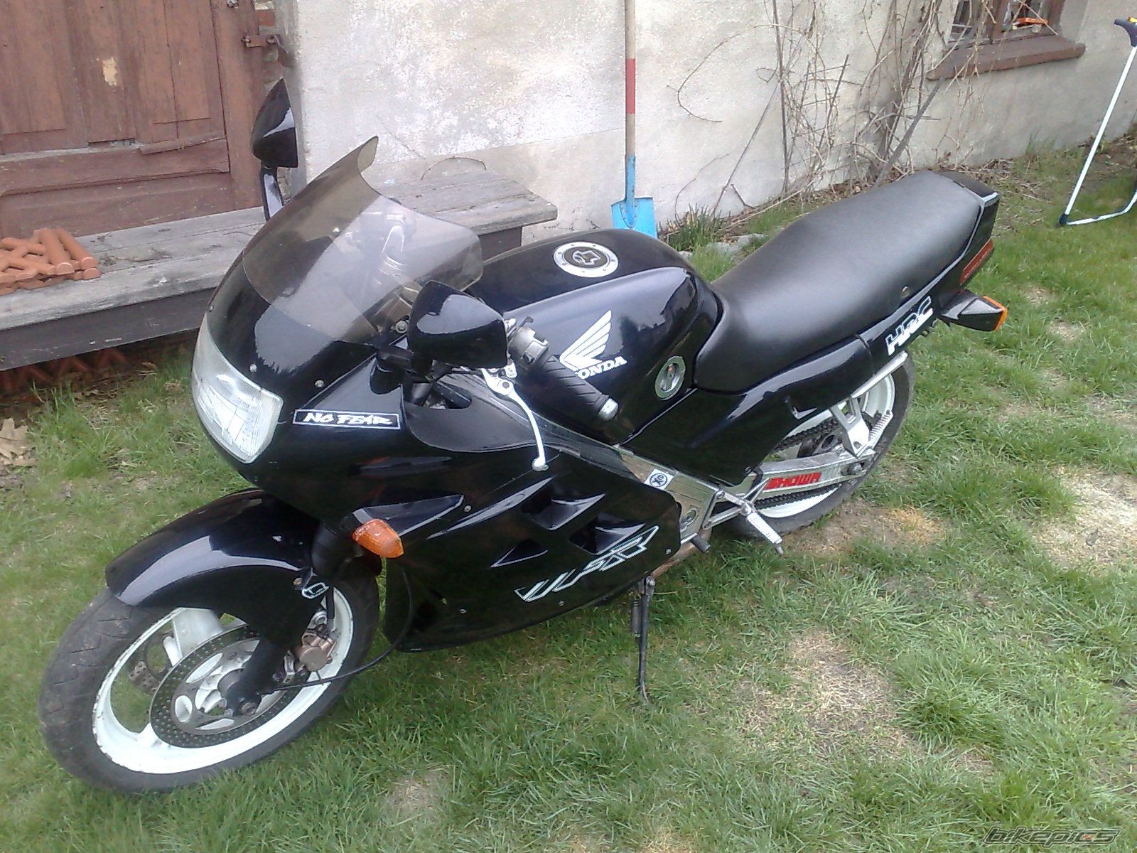 Photo 1632892