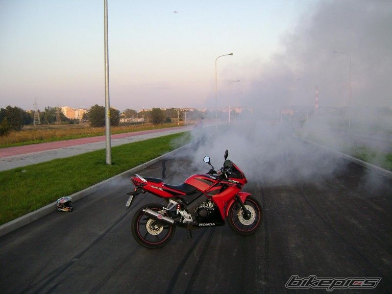 Photo 1633144