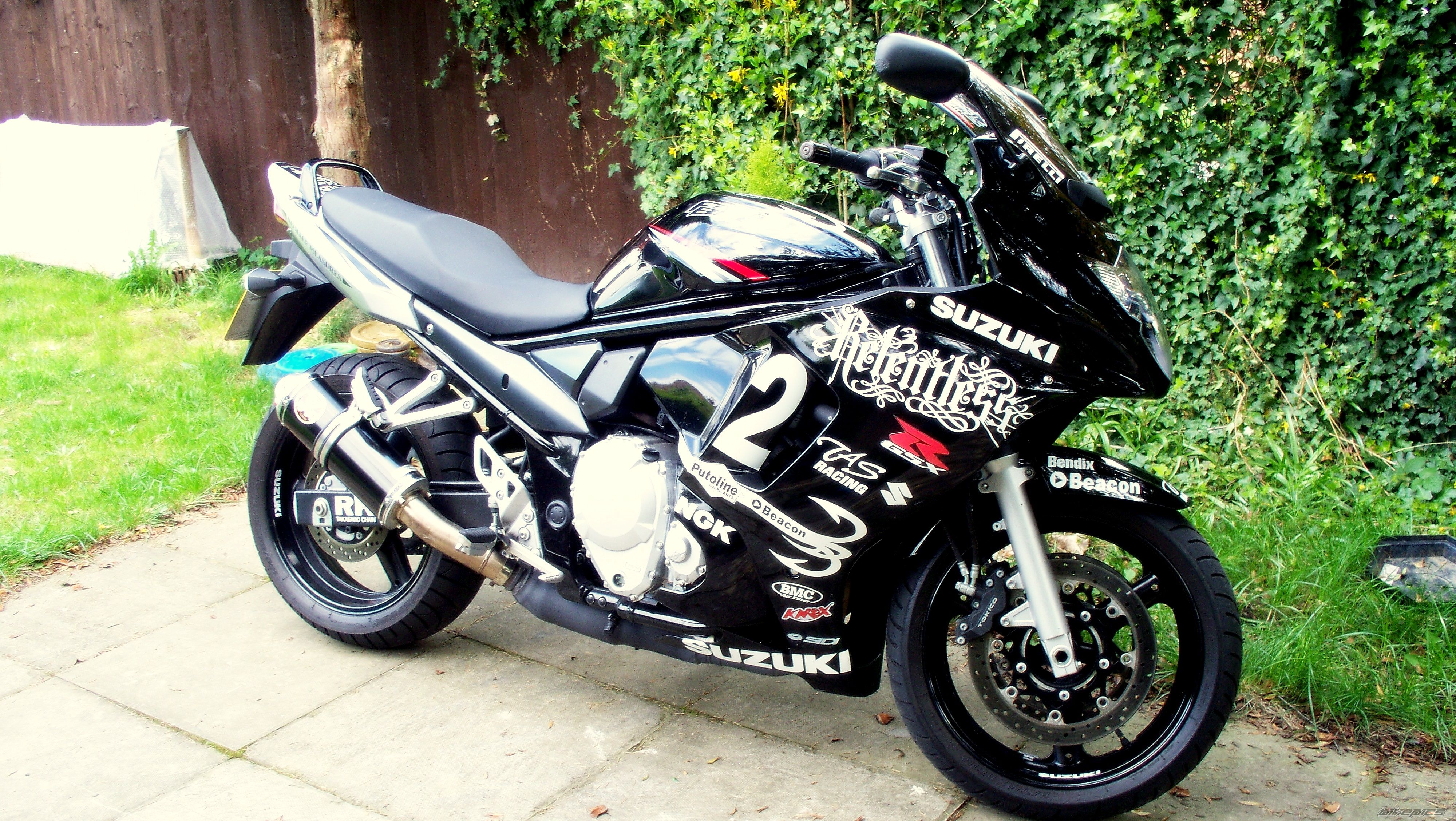 Photo 1633173