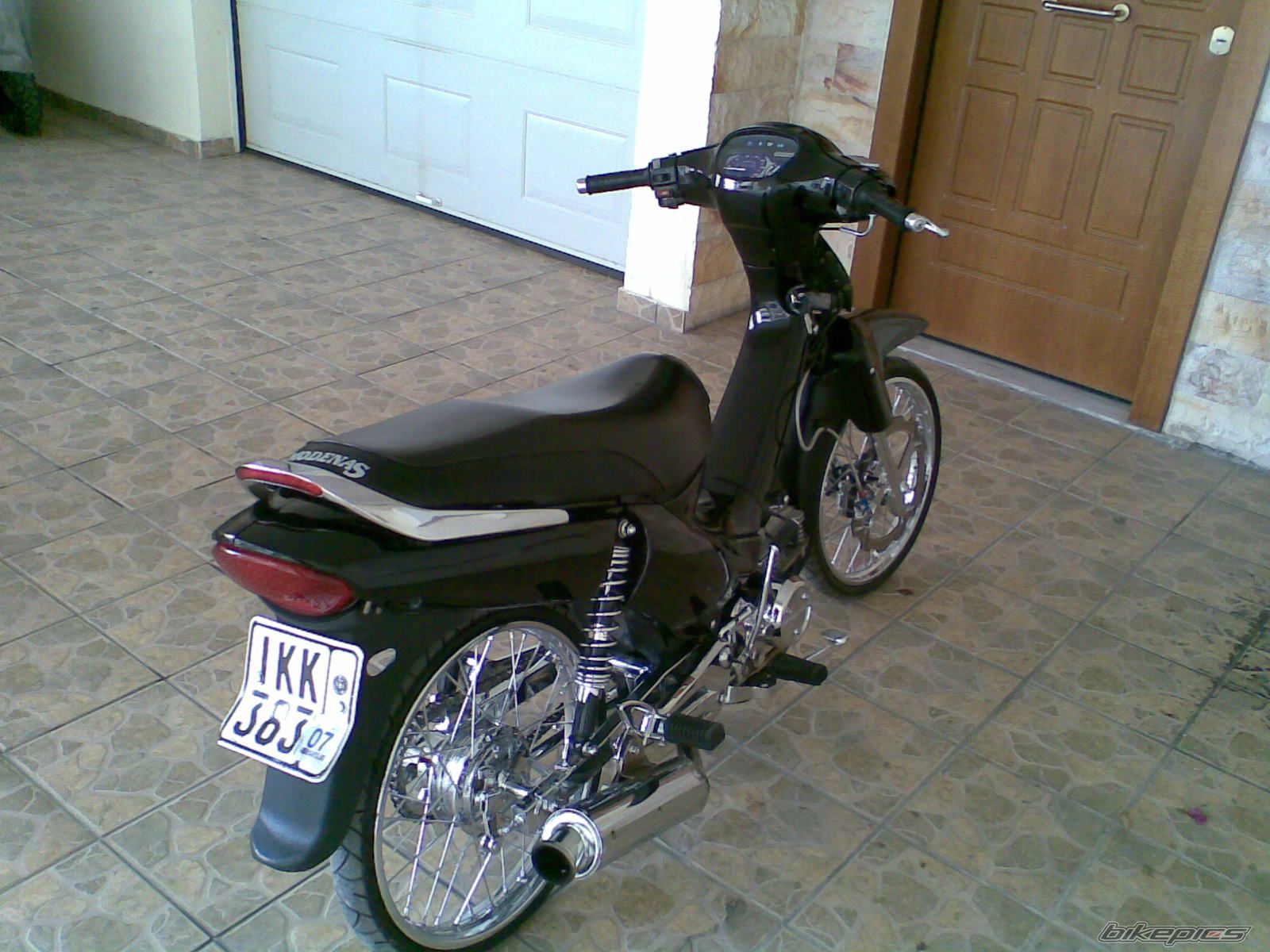 Photo 1633274