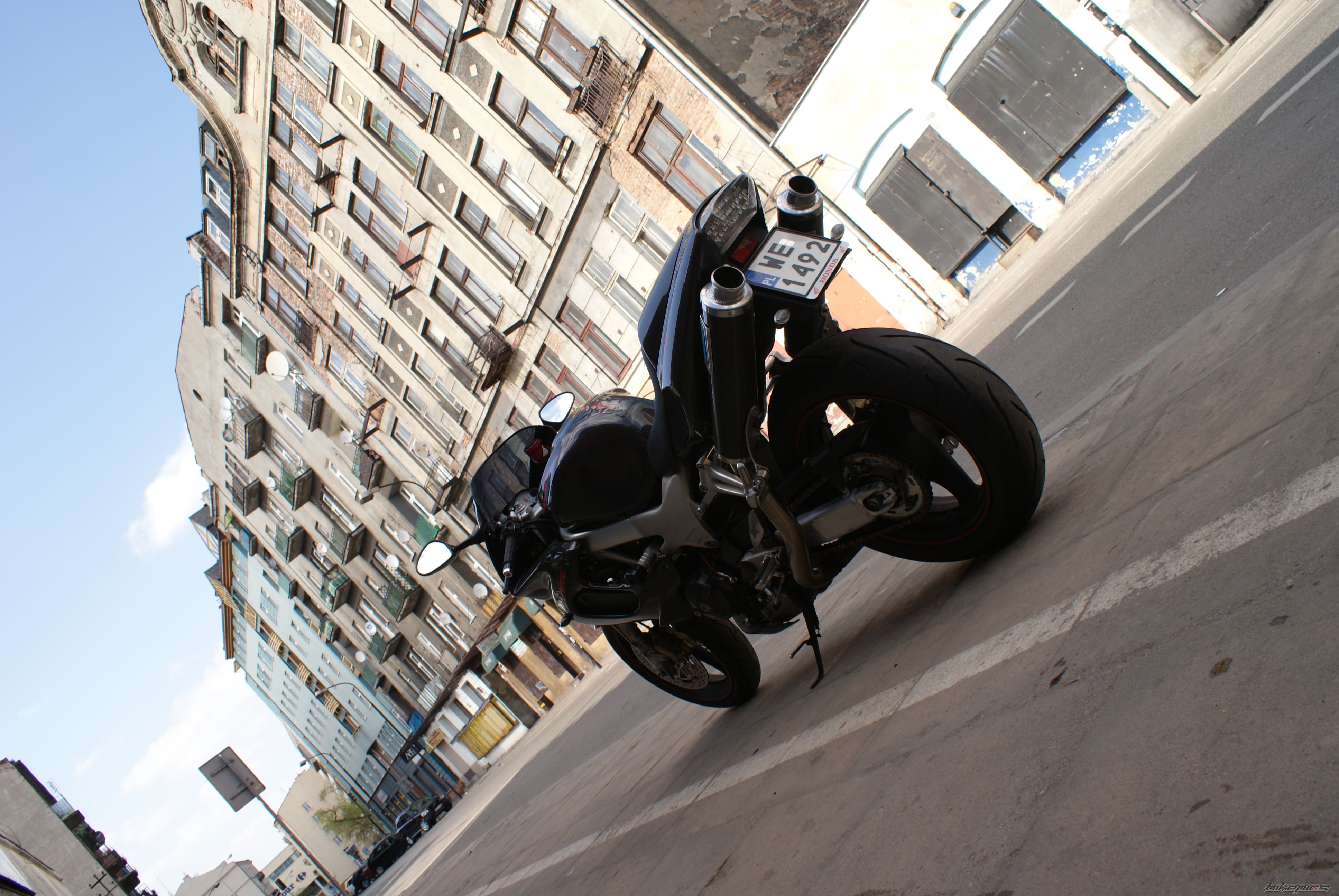 Photo 1633280