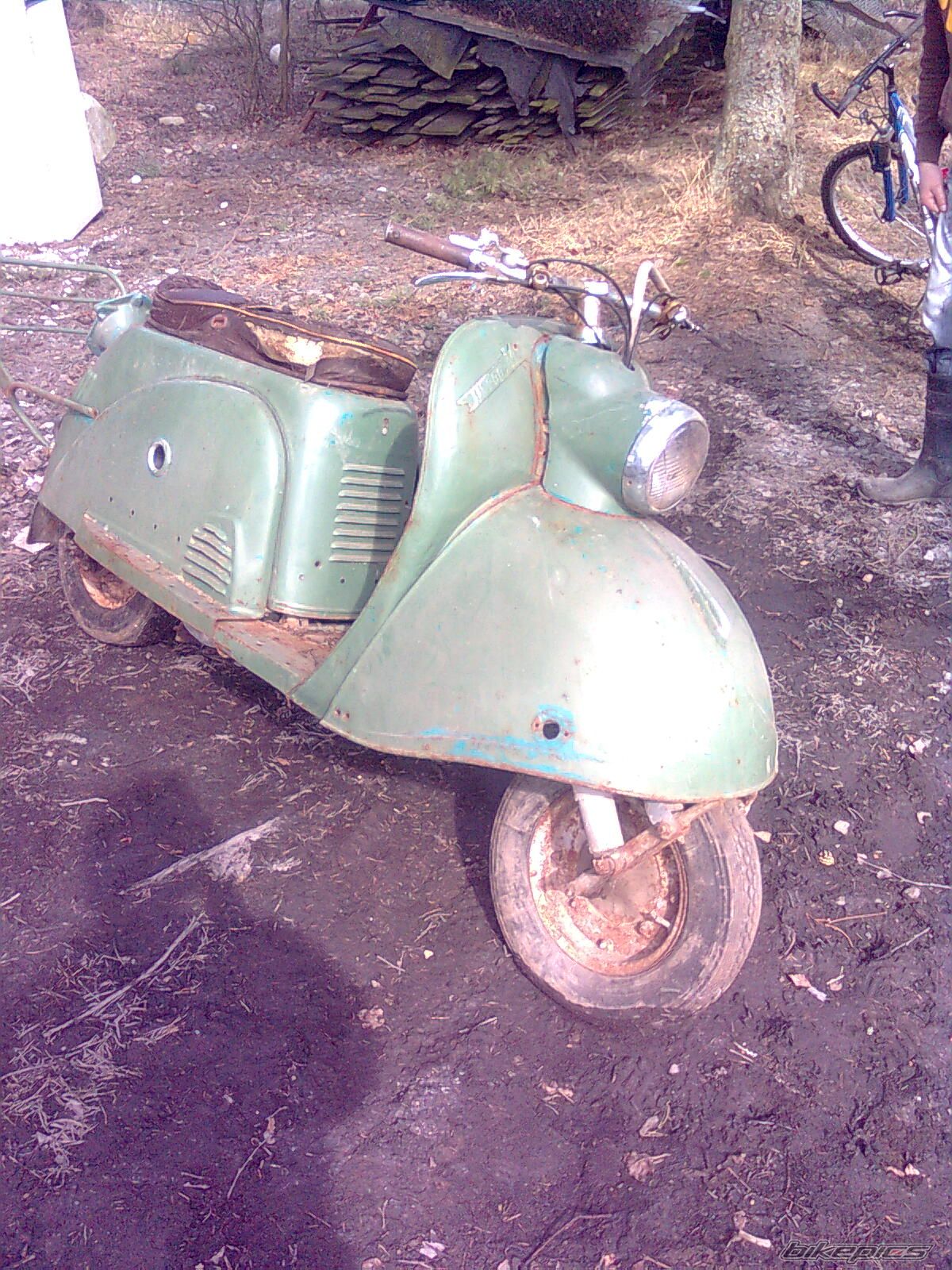 Photo 1633376