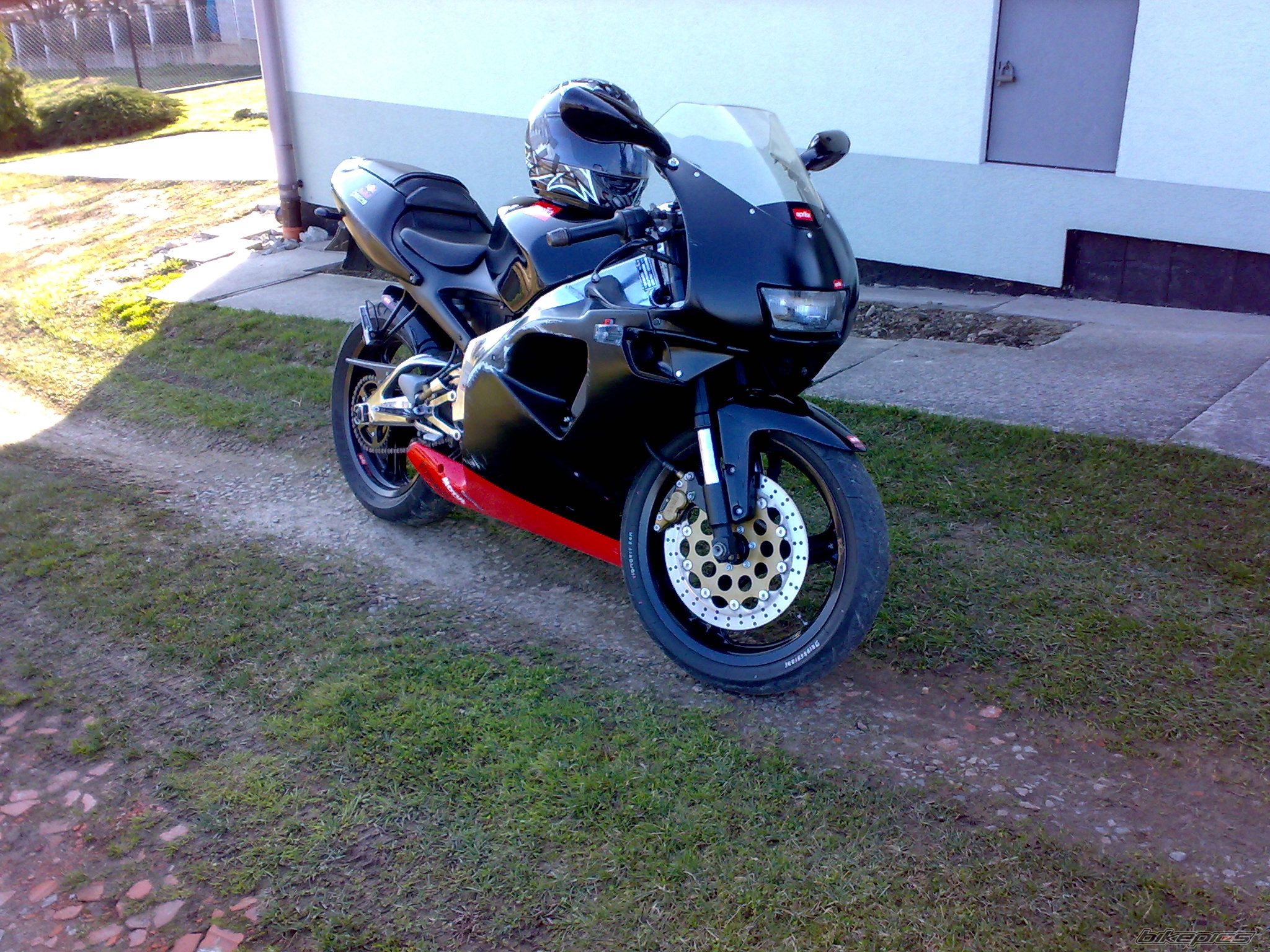 Photo 1633435