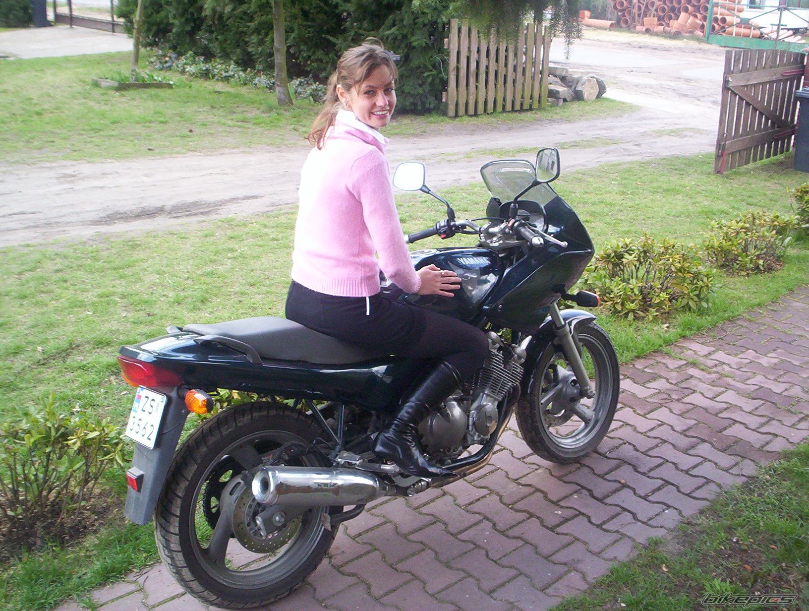 Photo 1633480