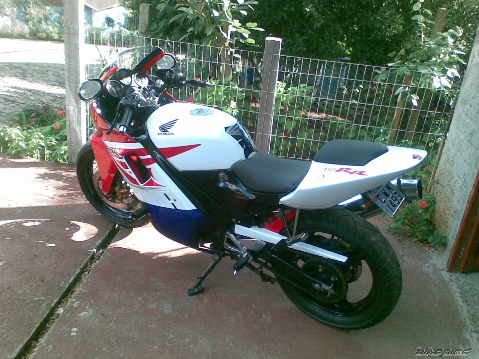 Photo 1633676