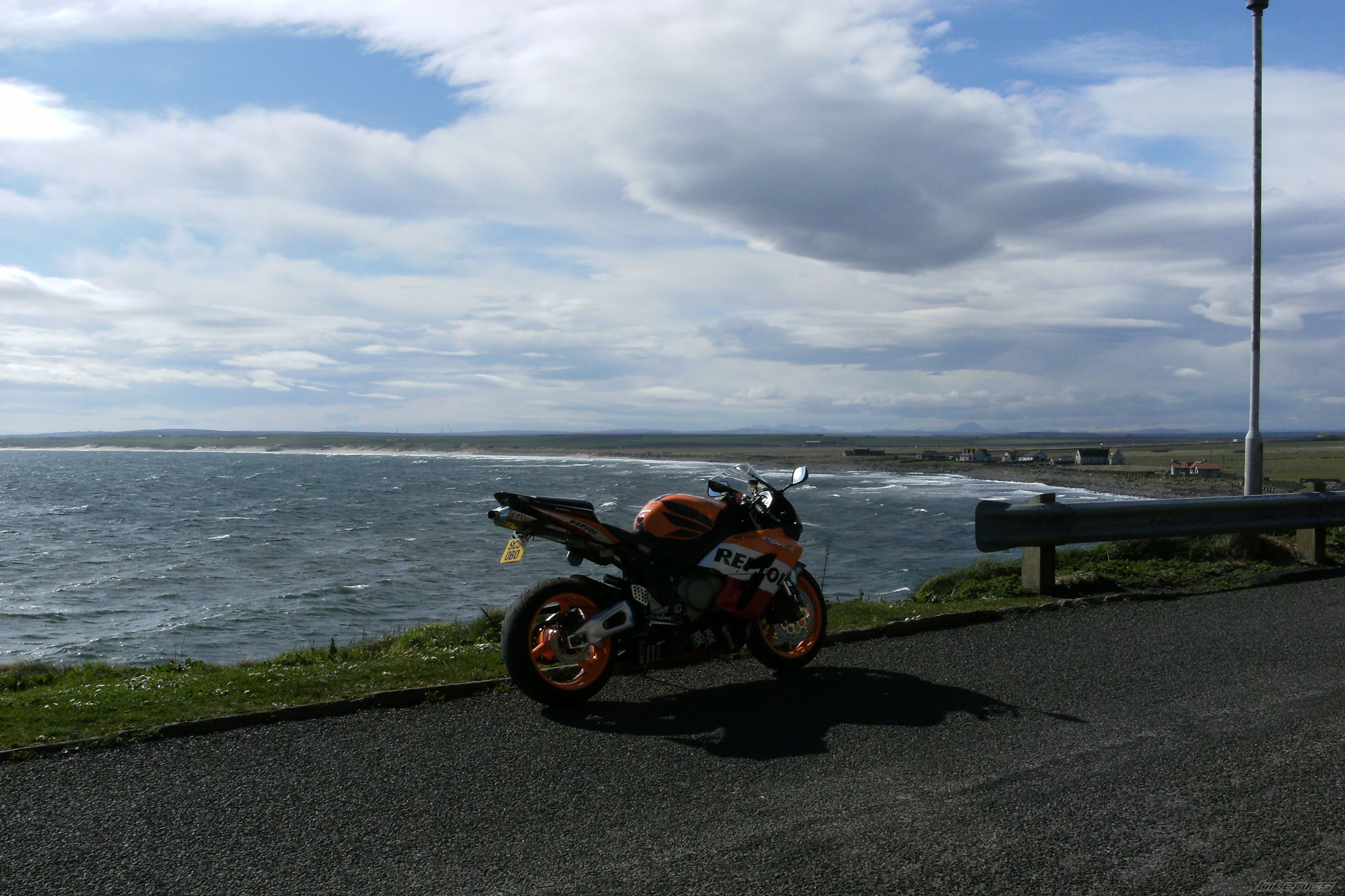 Photo 1633842