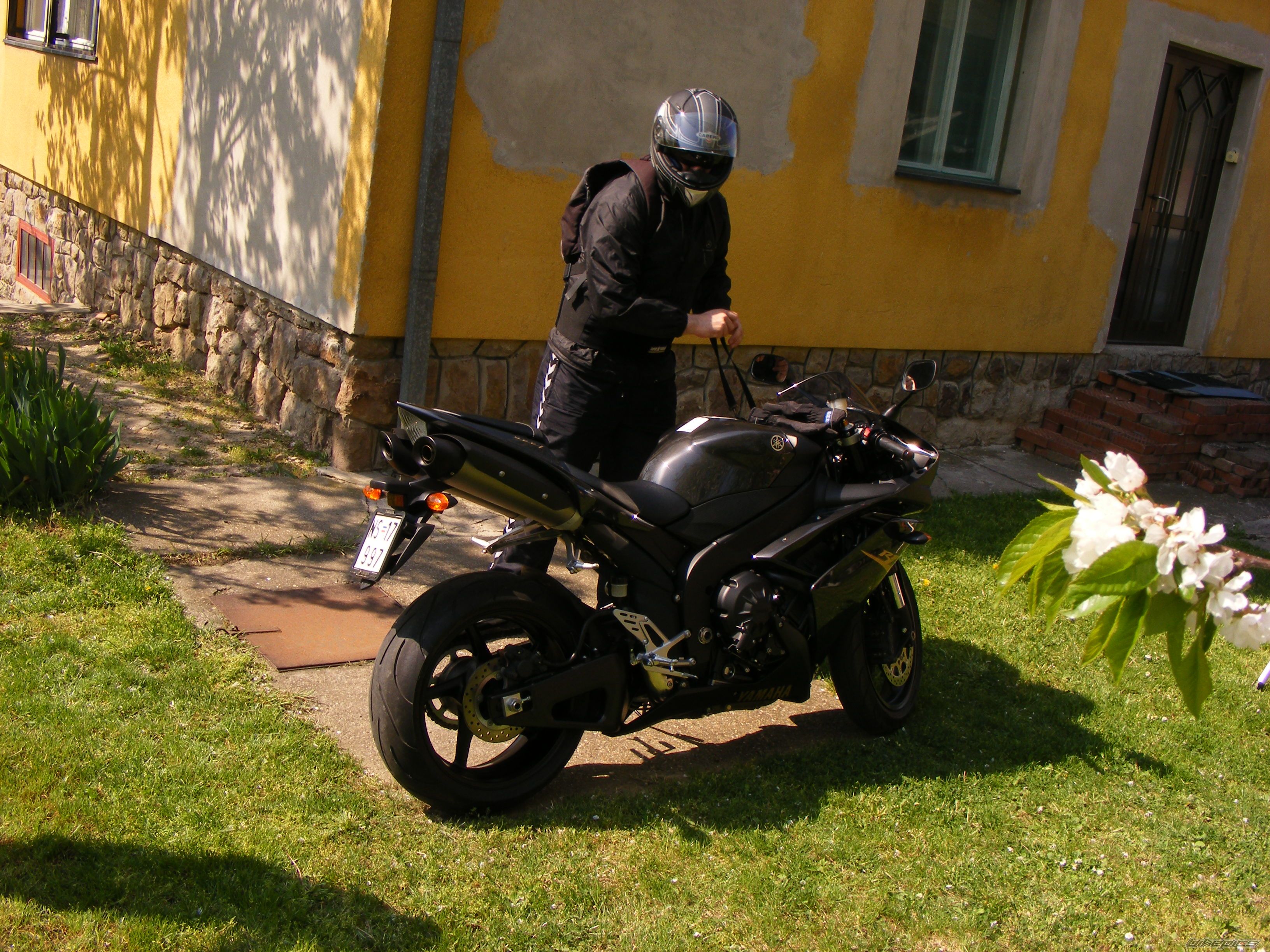 Bike Photo 1633874