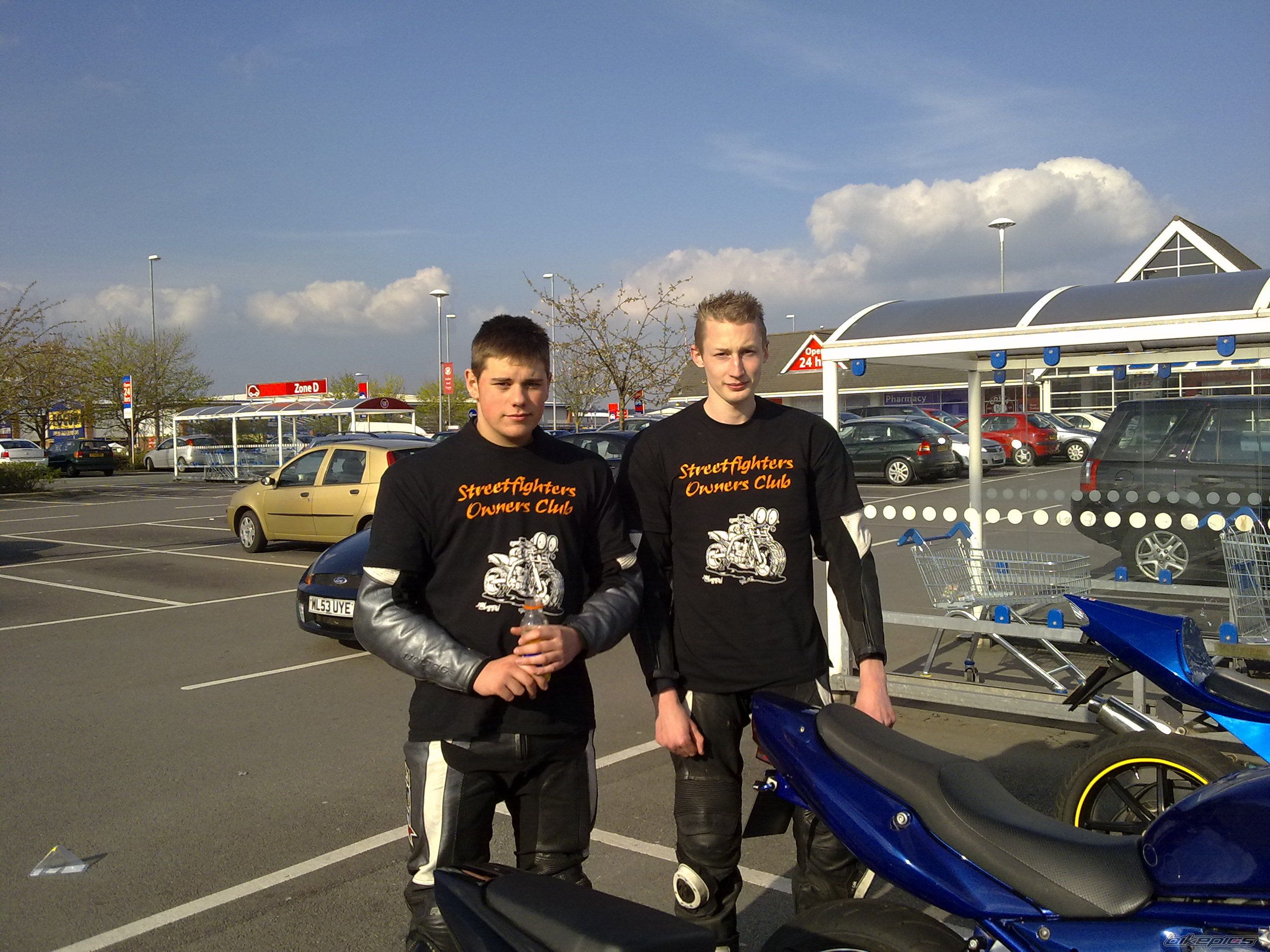 Photo 1633983