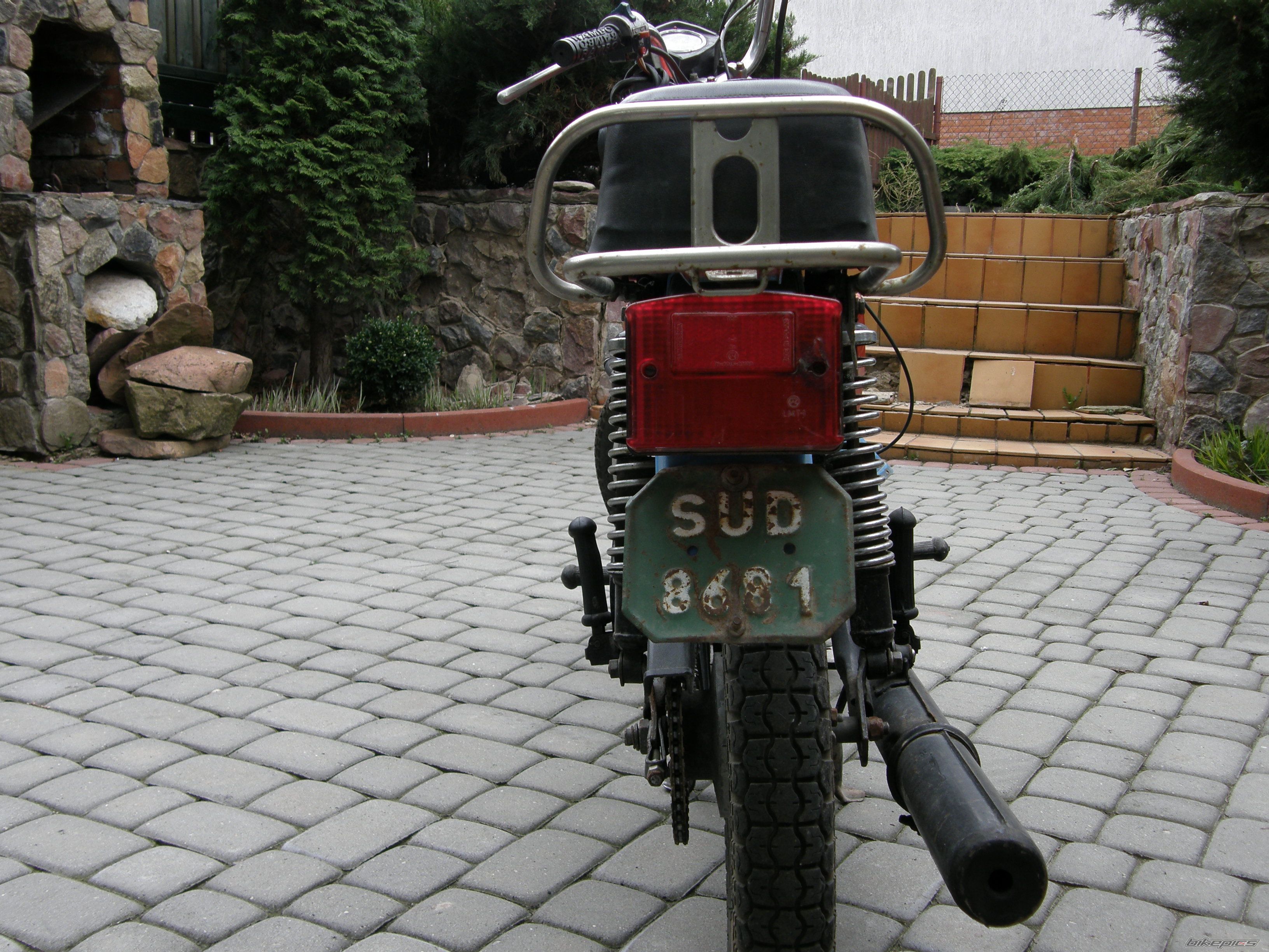 Photo 1635210
