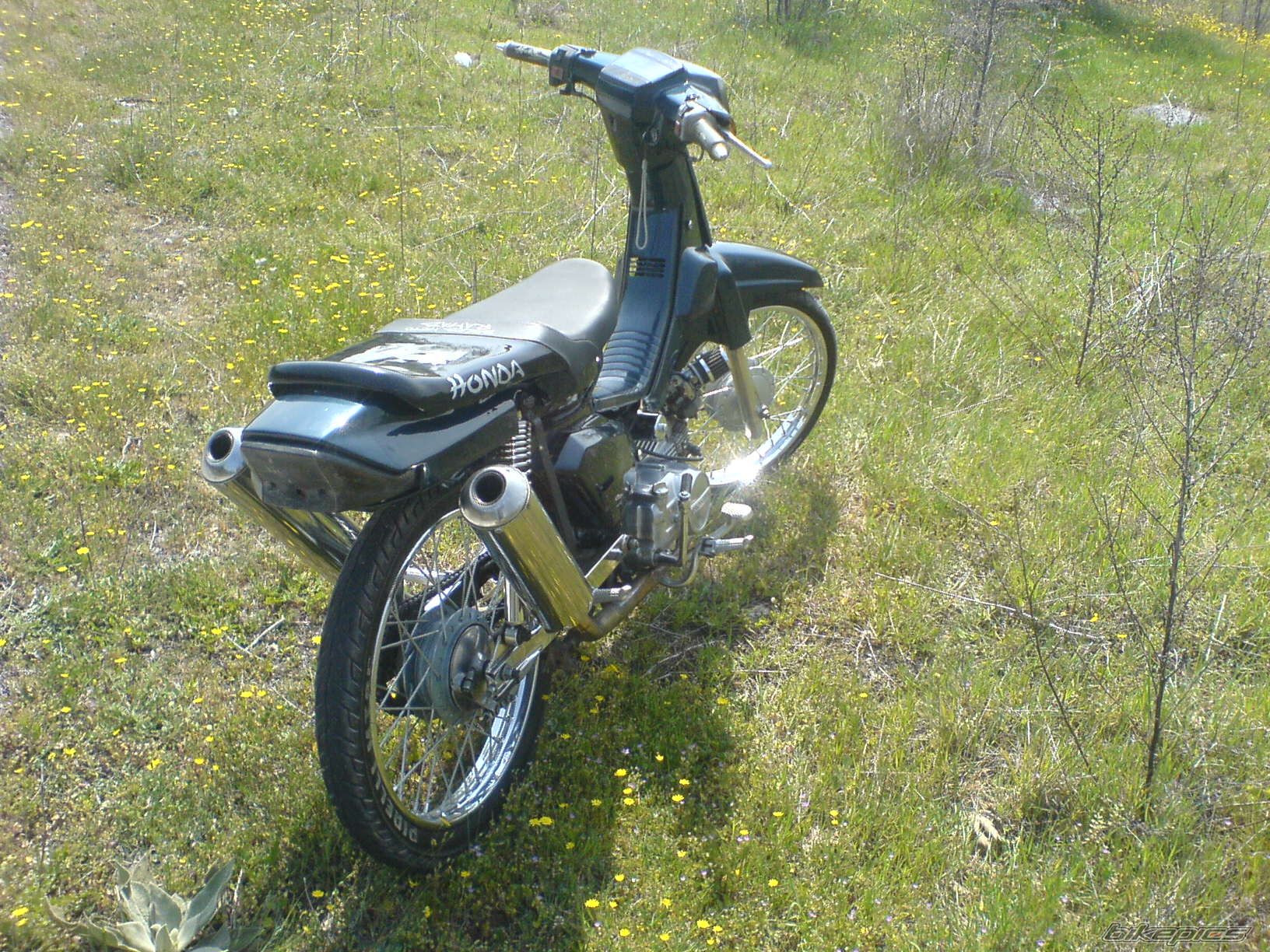 Photo 1635556