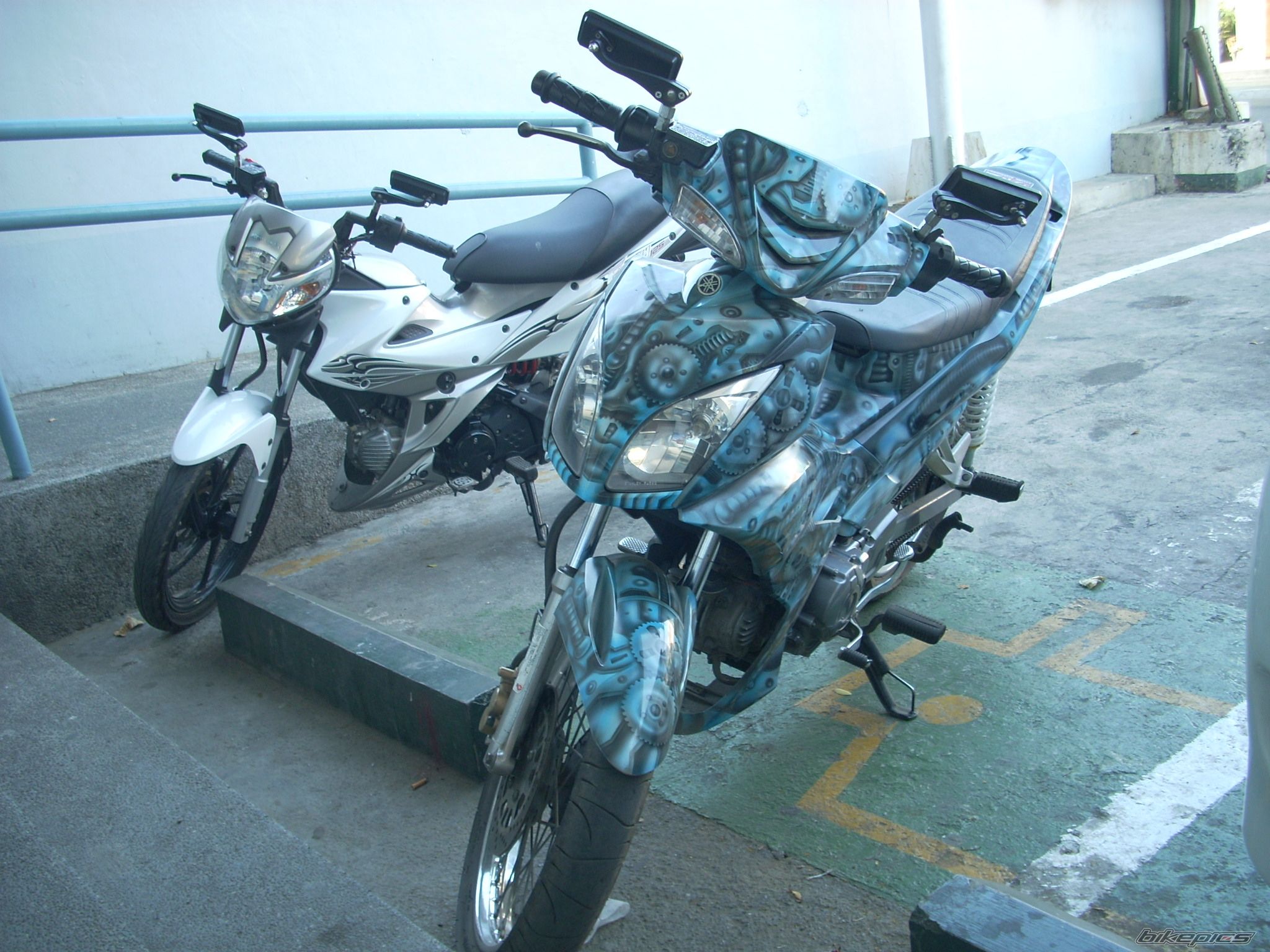 Photo 1635833