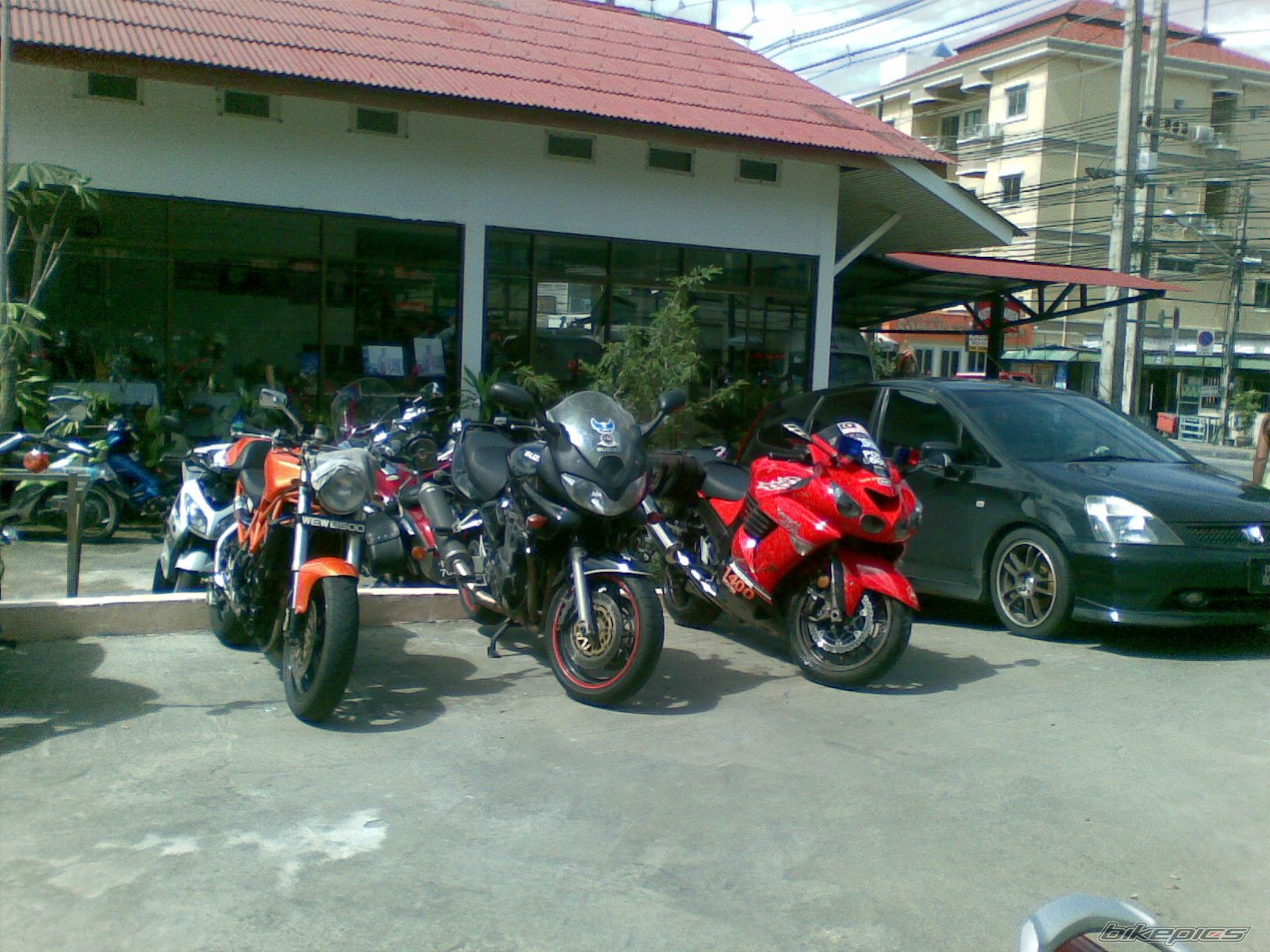 Photo 1636141