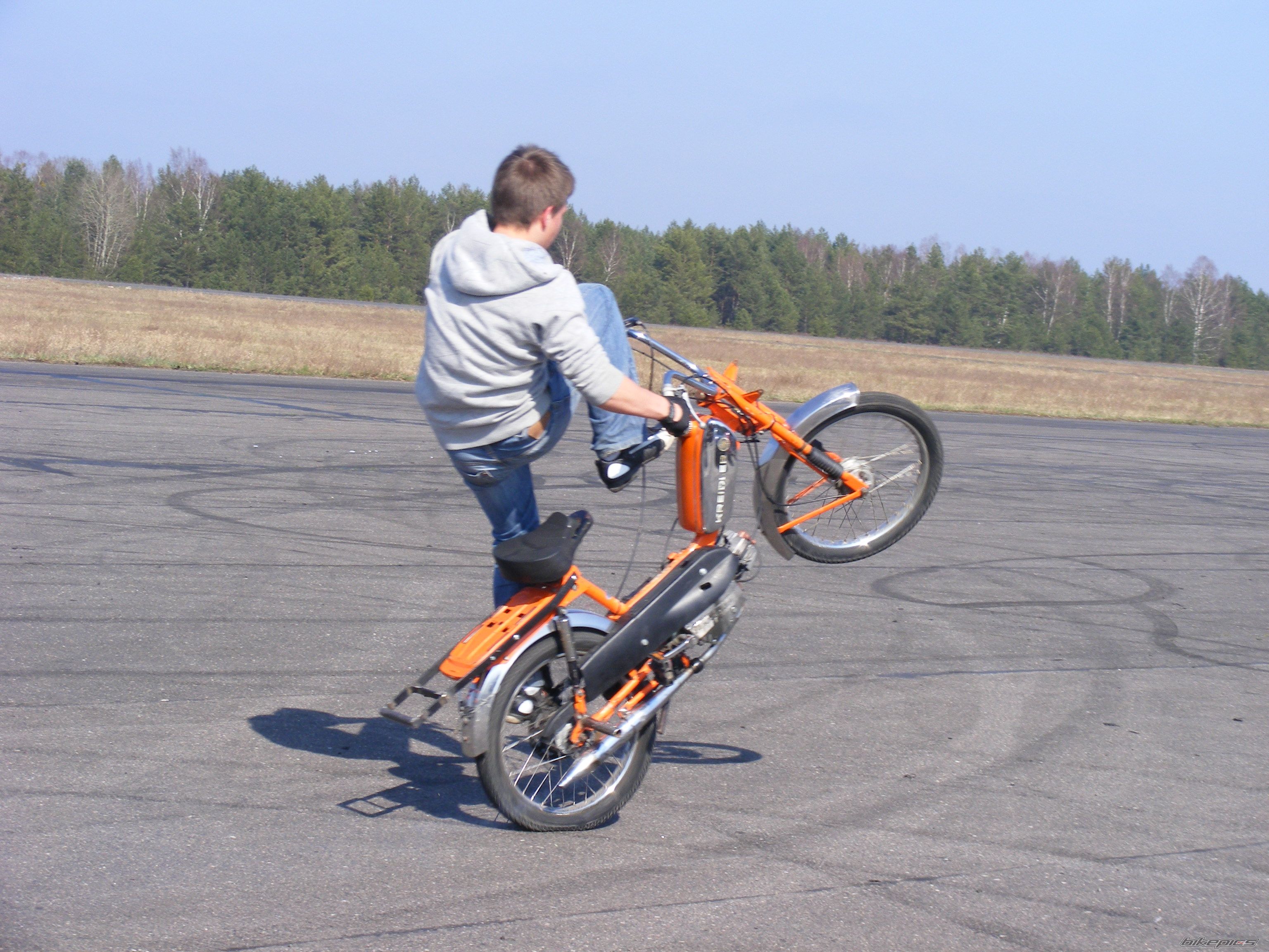 Bike Photo 1636521