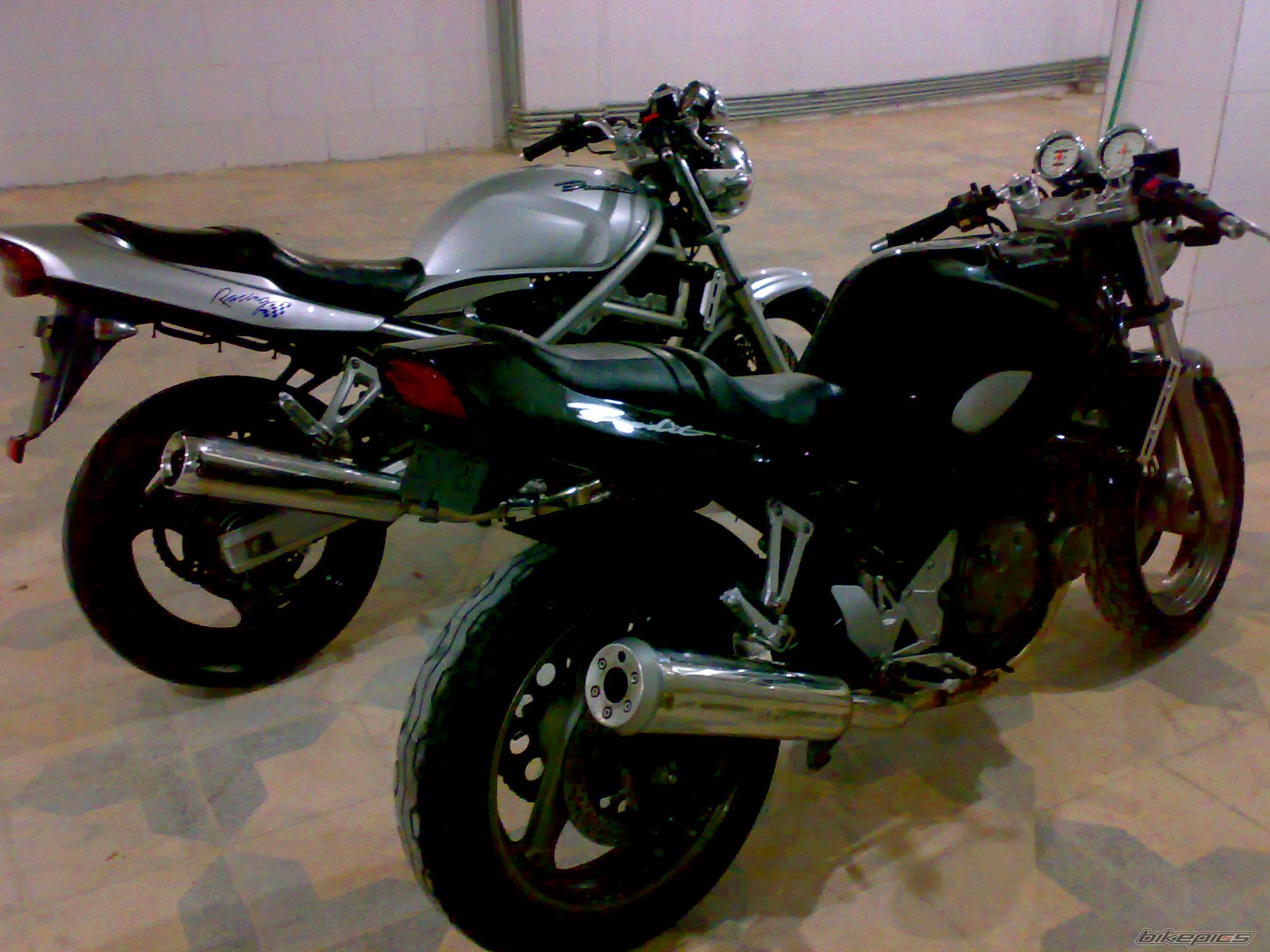 Photo 1636587