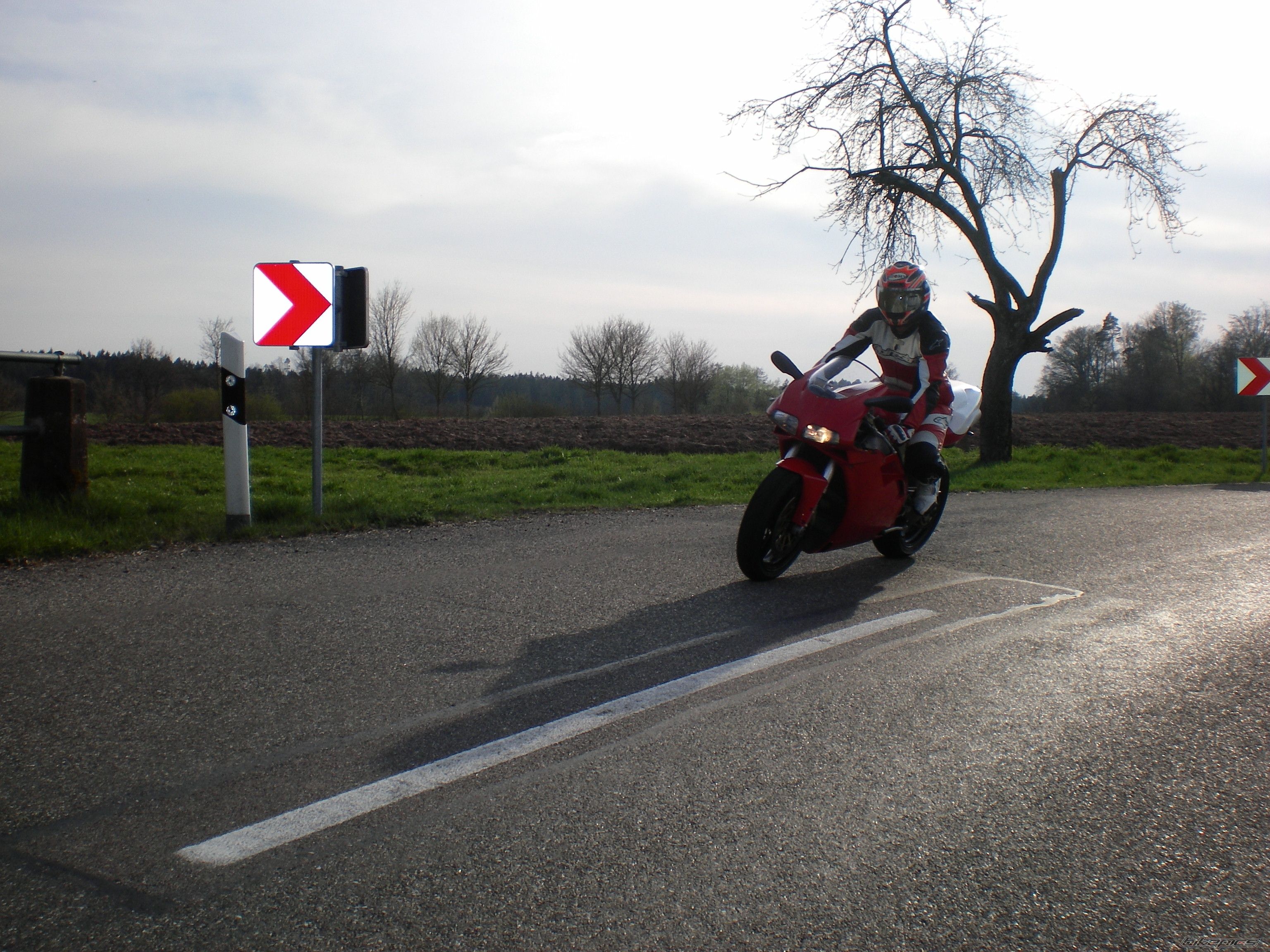 Photo 1636967