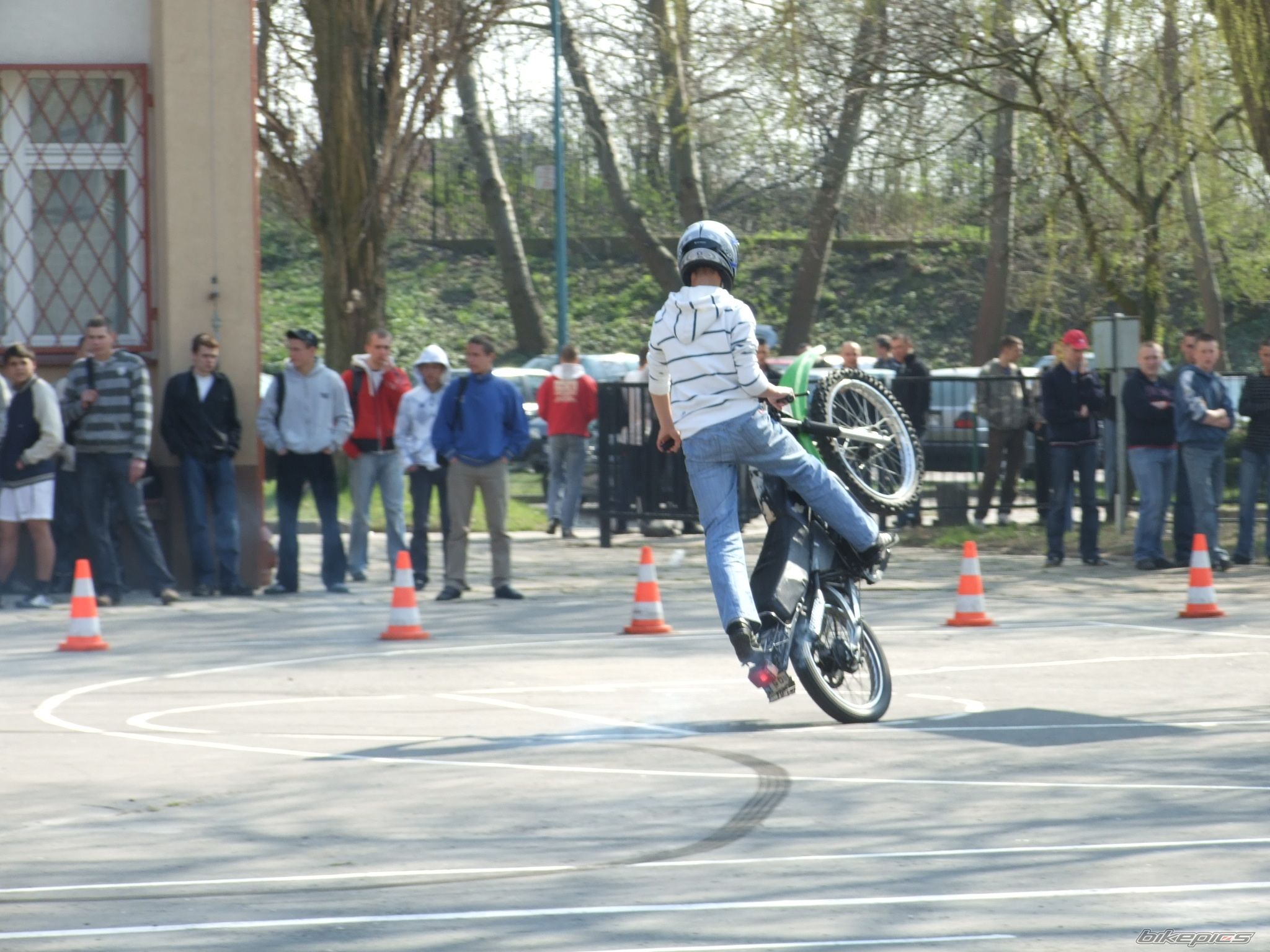 Photo 1637057