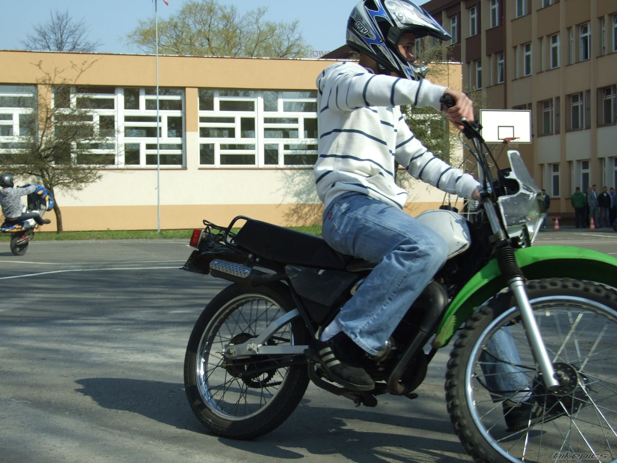 Bike Photo 1637089