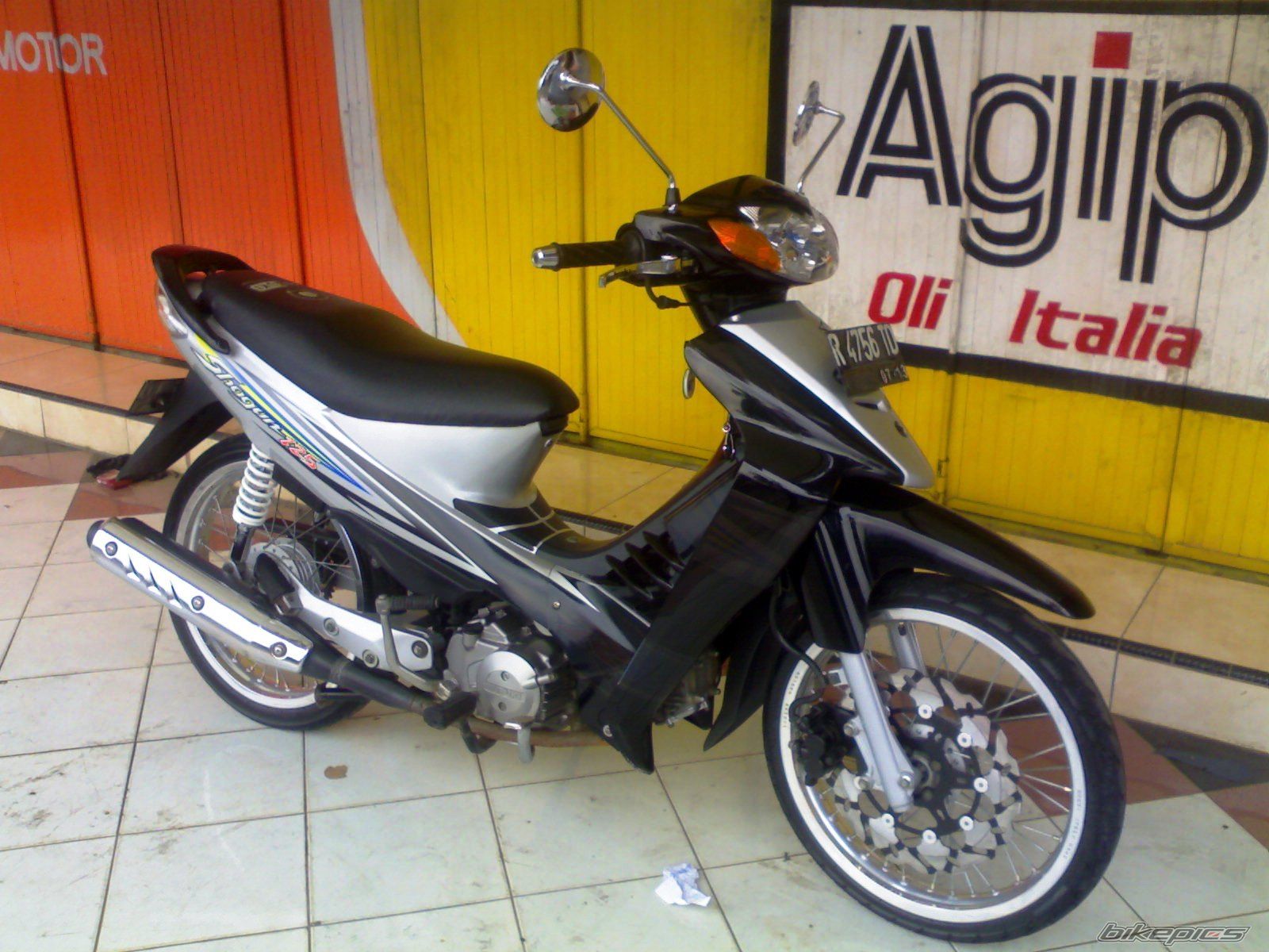 Photo 1637206