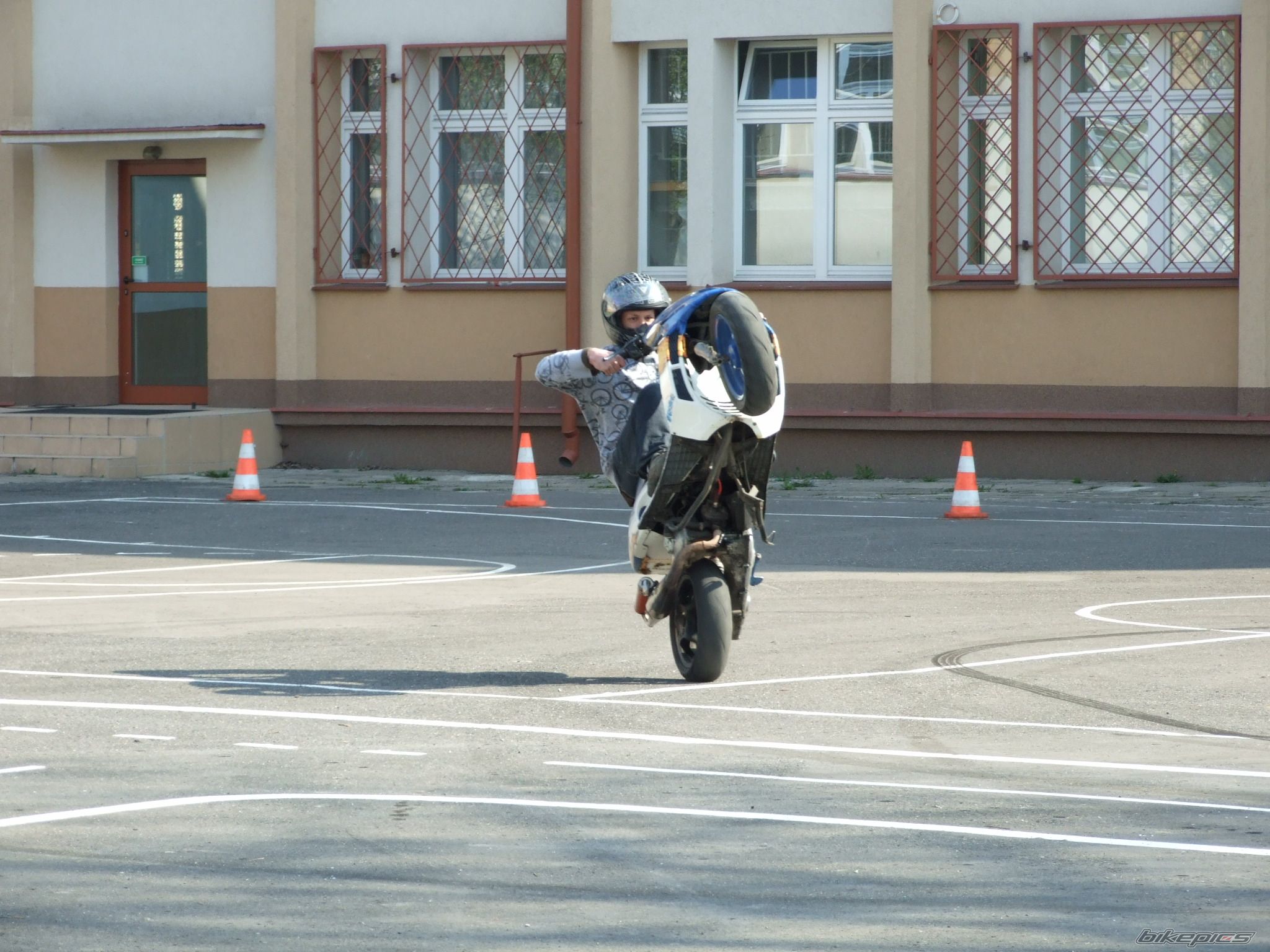 Photo 1637330