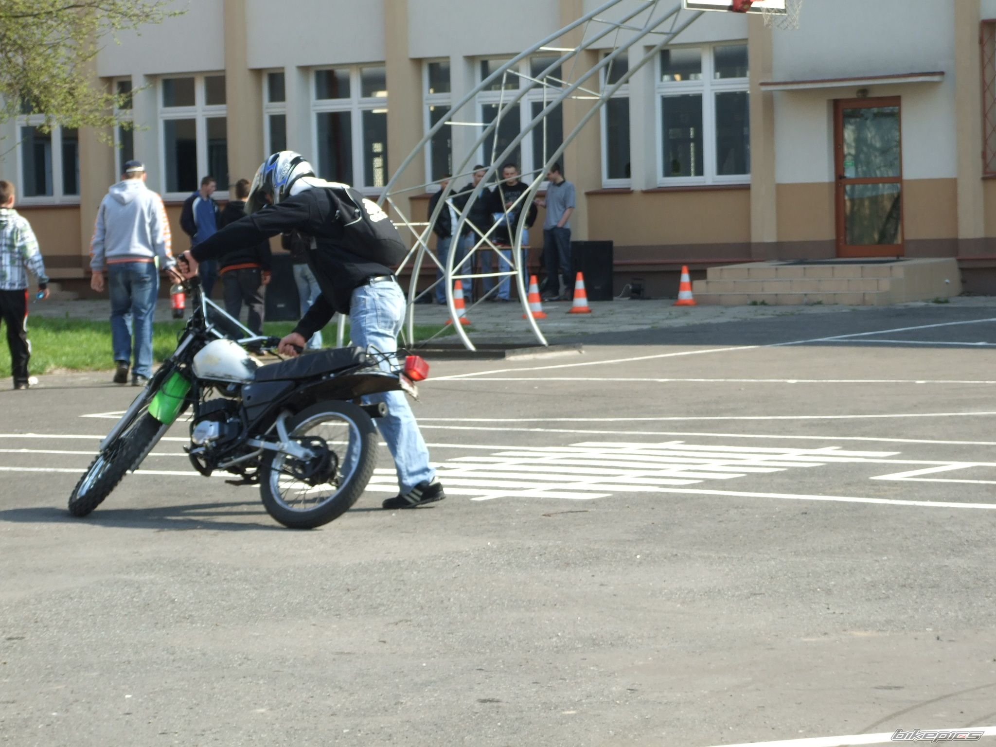 Photo 1637352