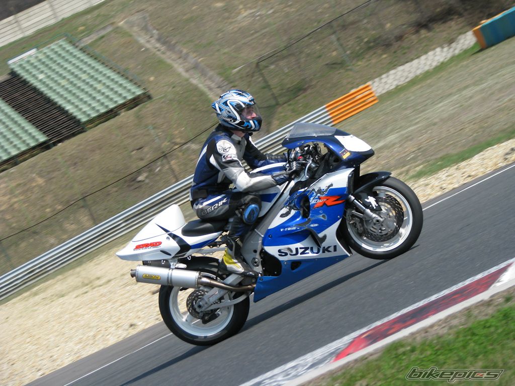 Photo 1637589