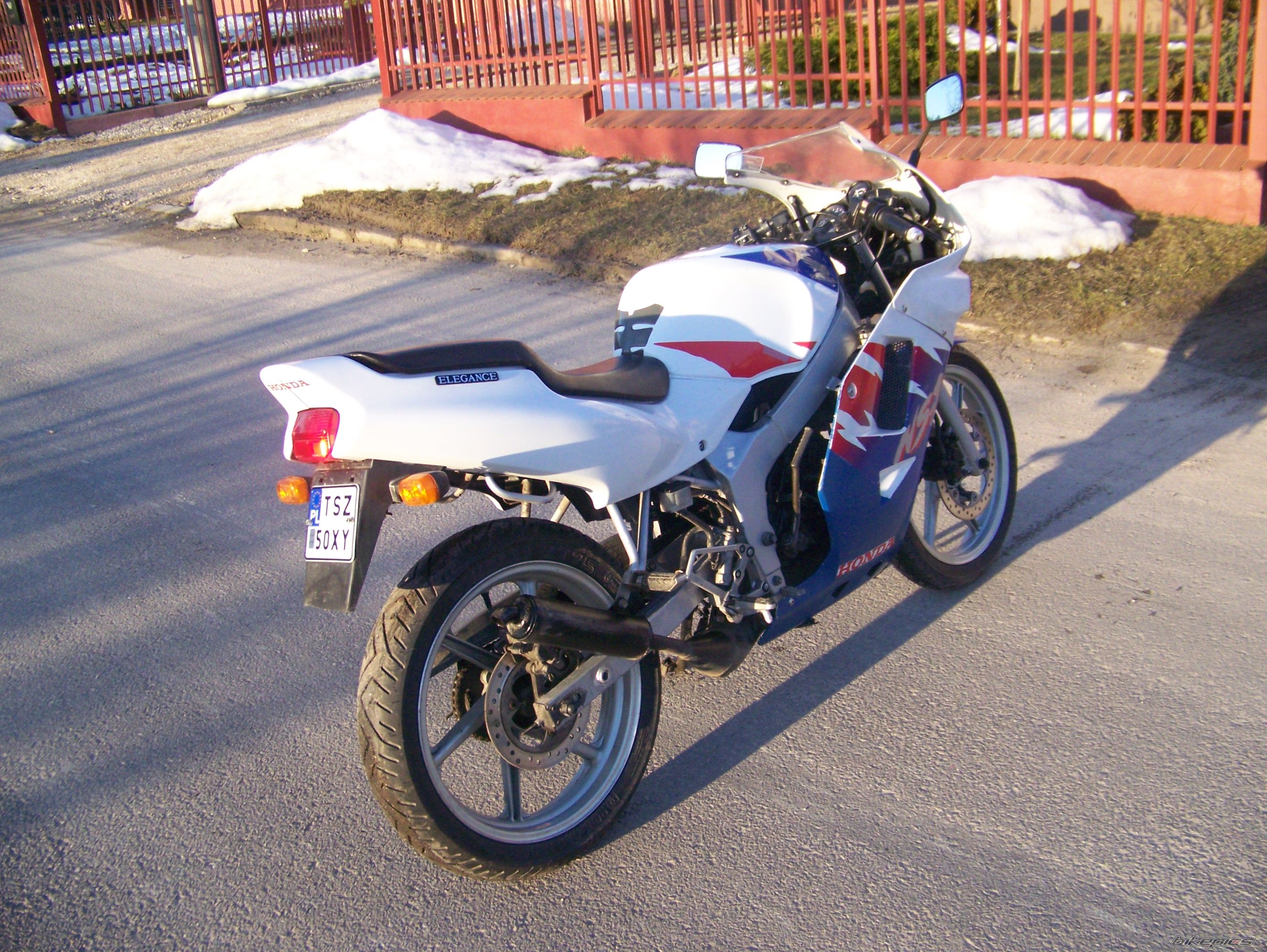 Photo 1637620