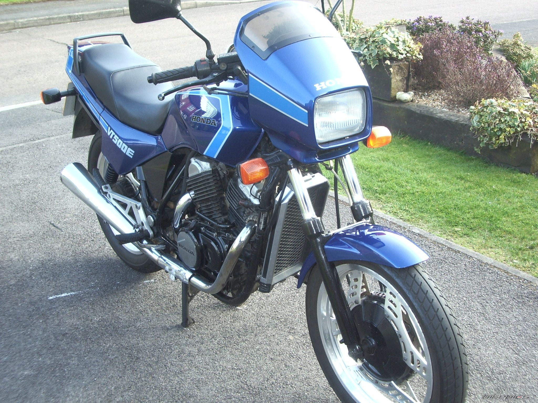 Photo 1637636