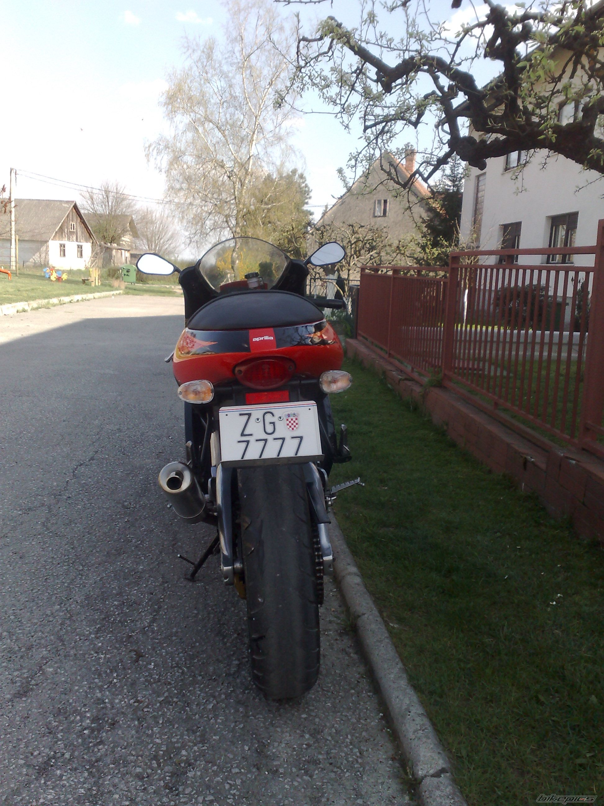 Photo 1637651
