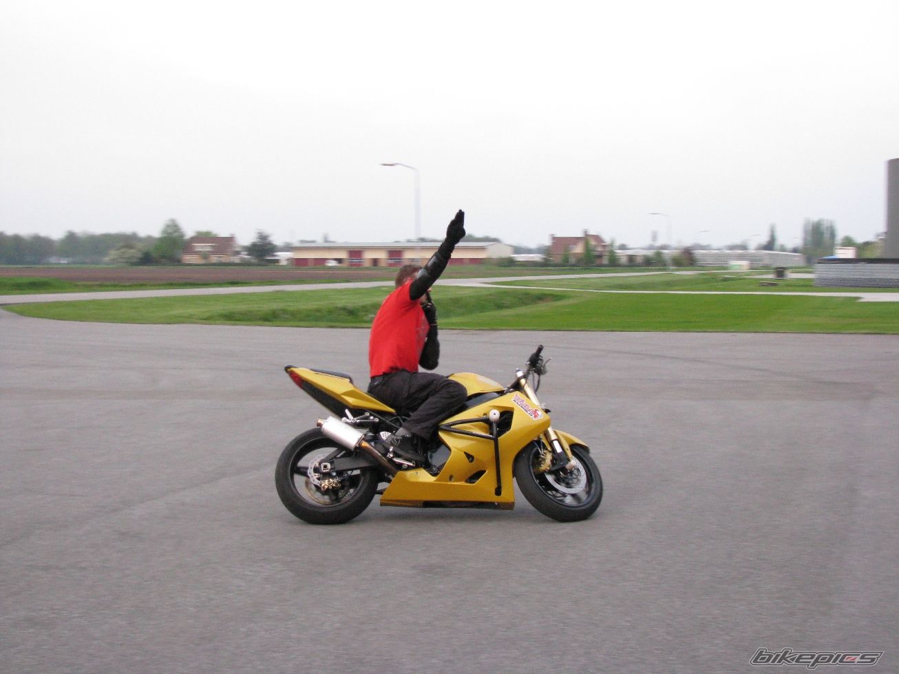 Bike Photo 1637676