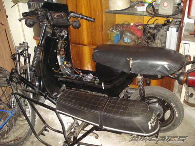 Photo 1637699