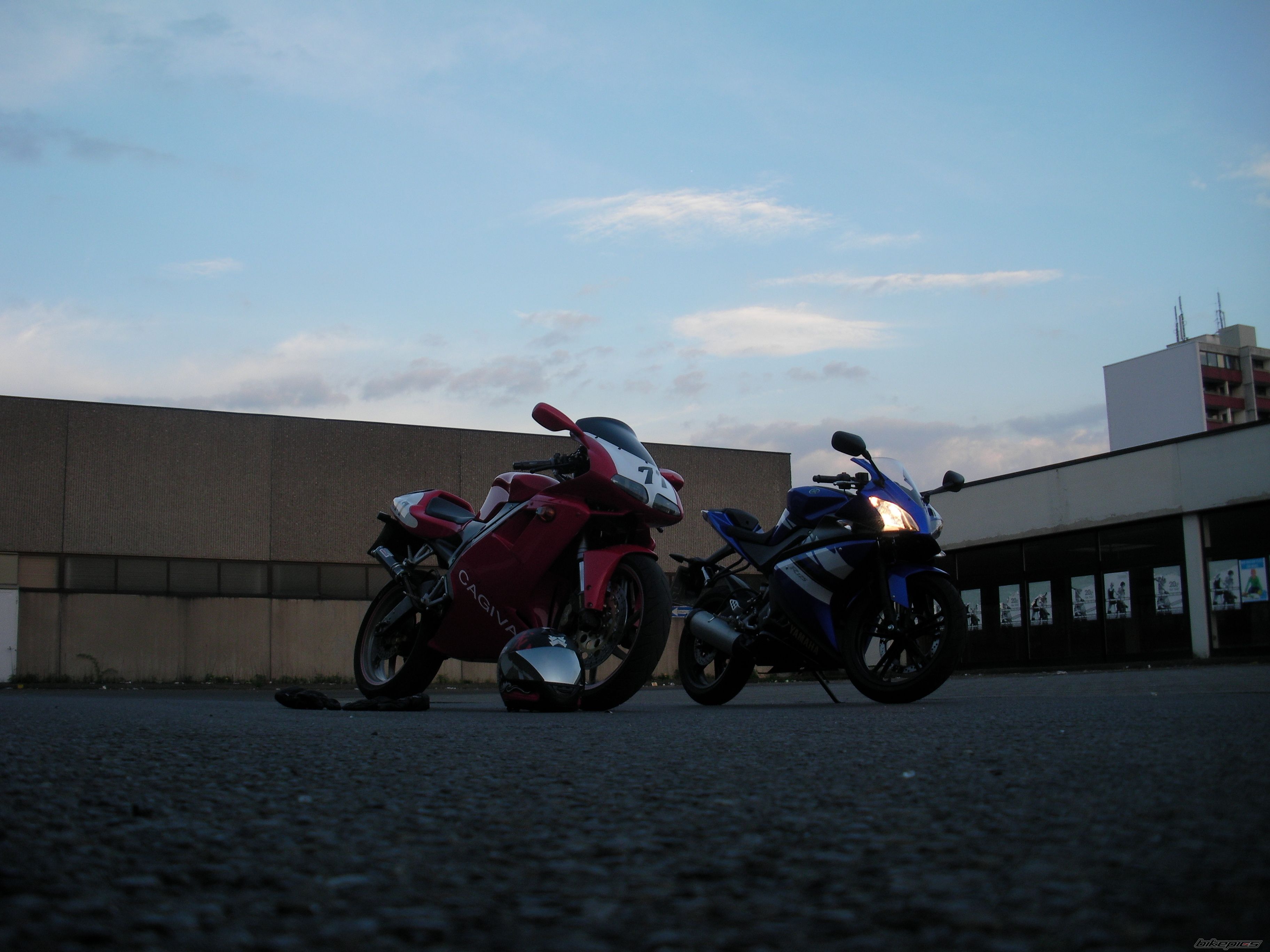 Photo 1637703