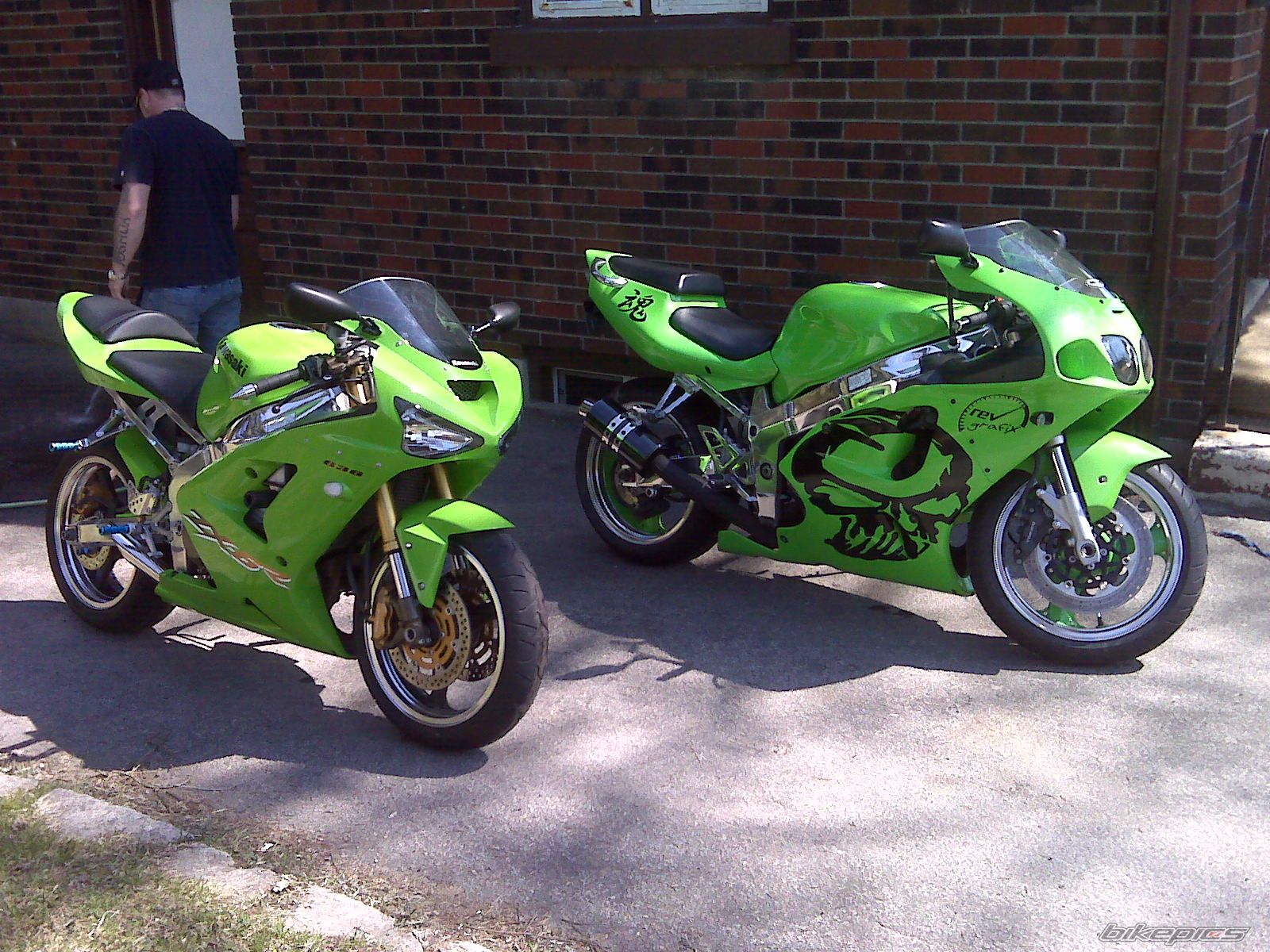 Photo 1637886