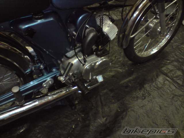 Photo 1637903