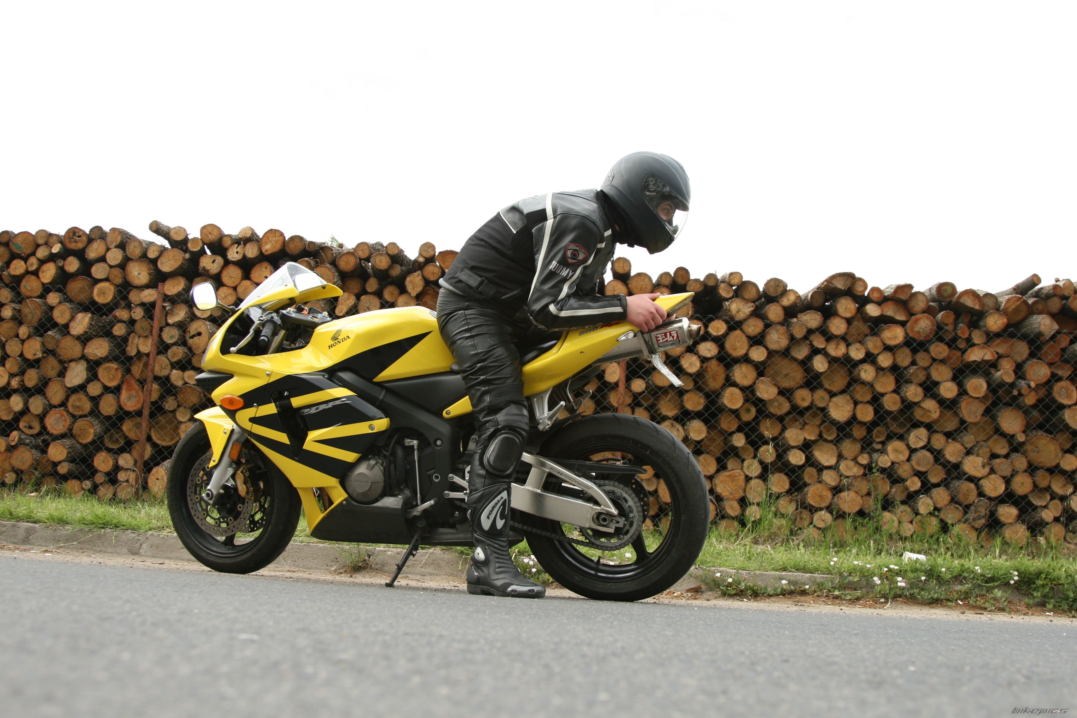 Bike Photo 1637935