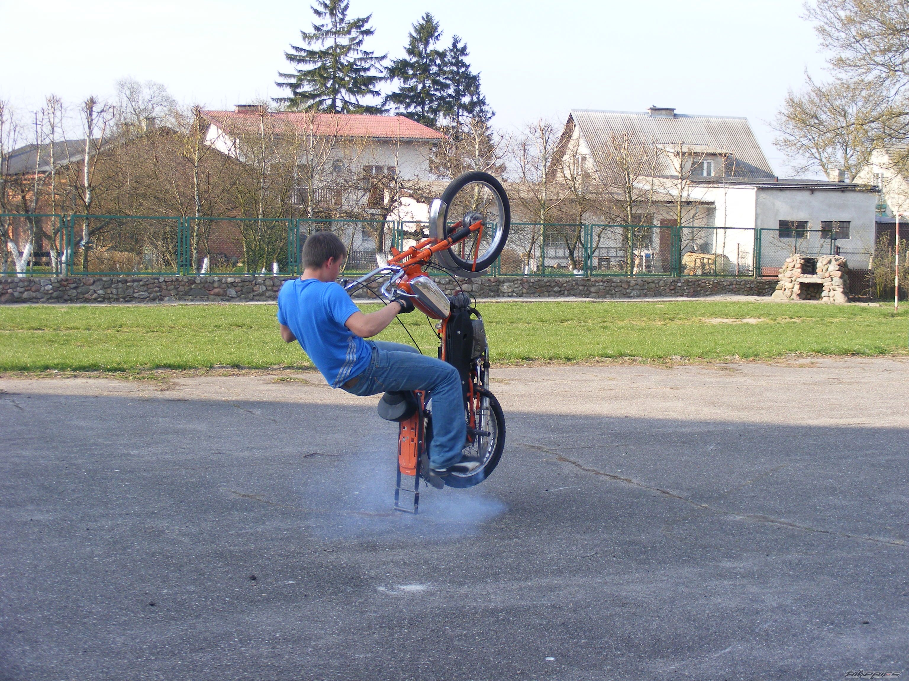 Bike Photo 1637976