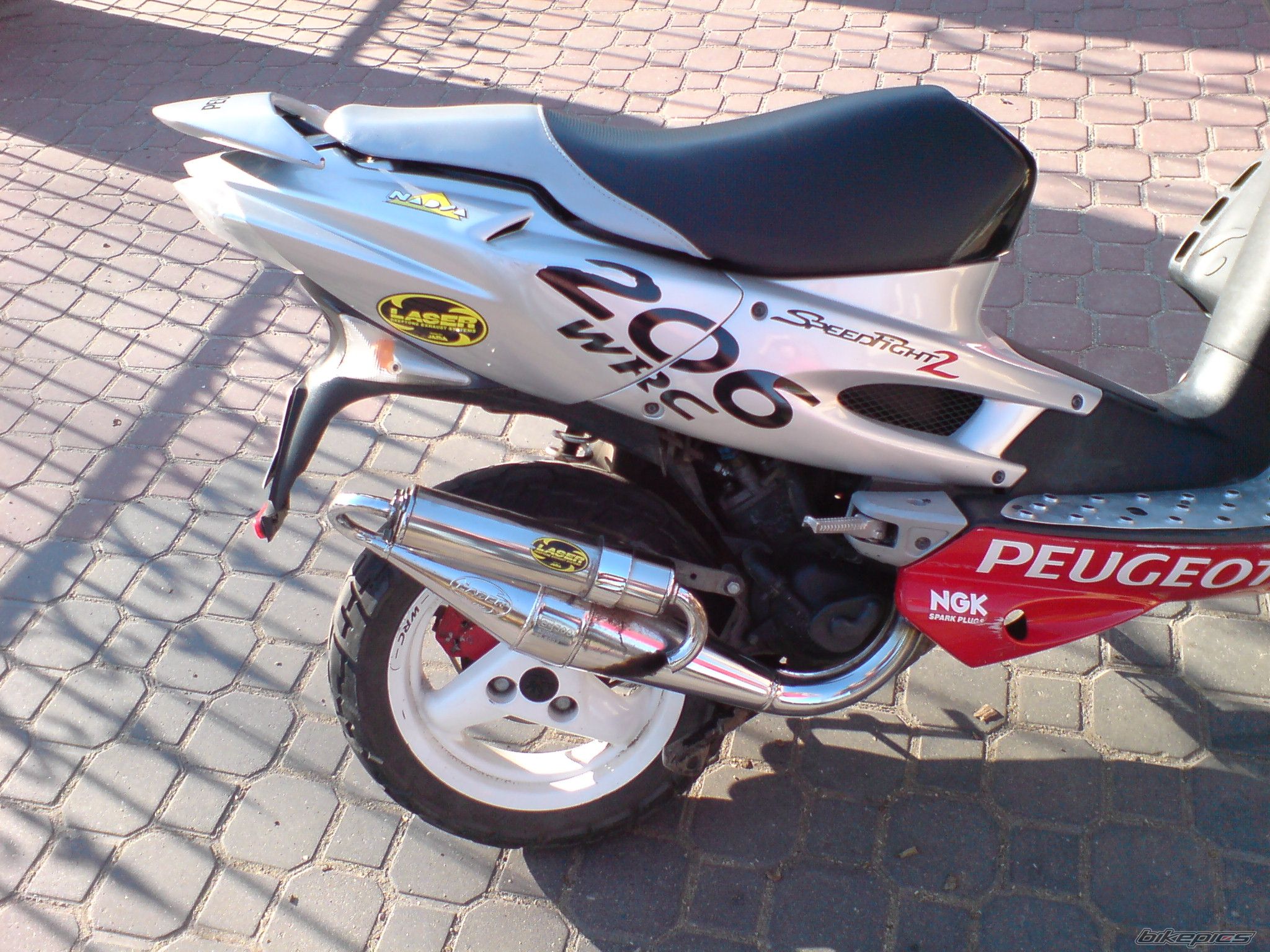 Photo 1637982