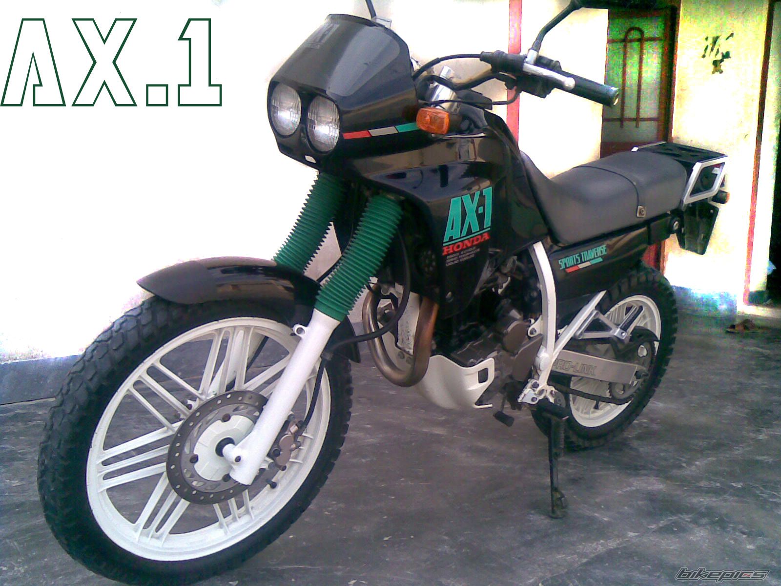 Photo 1638786