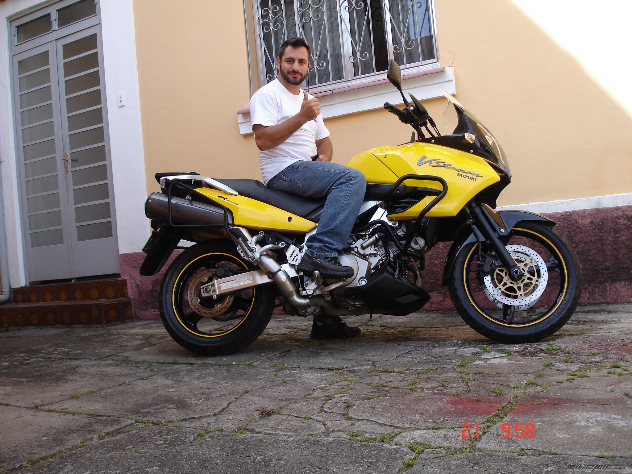 Photo 1638937