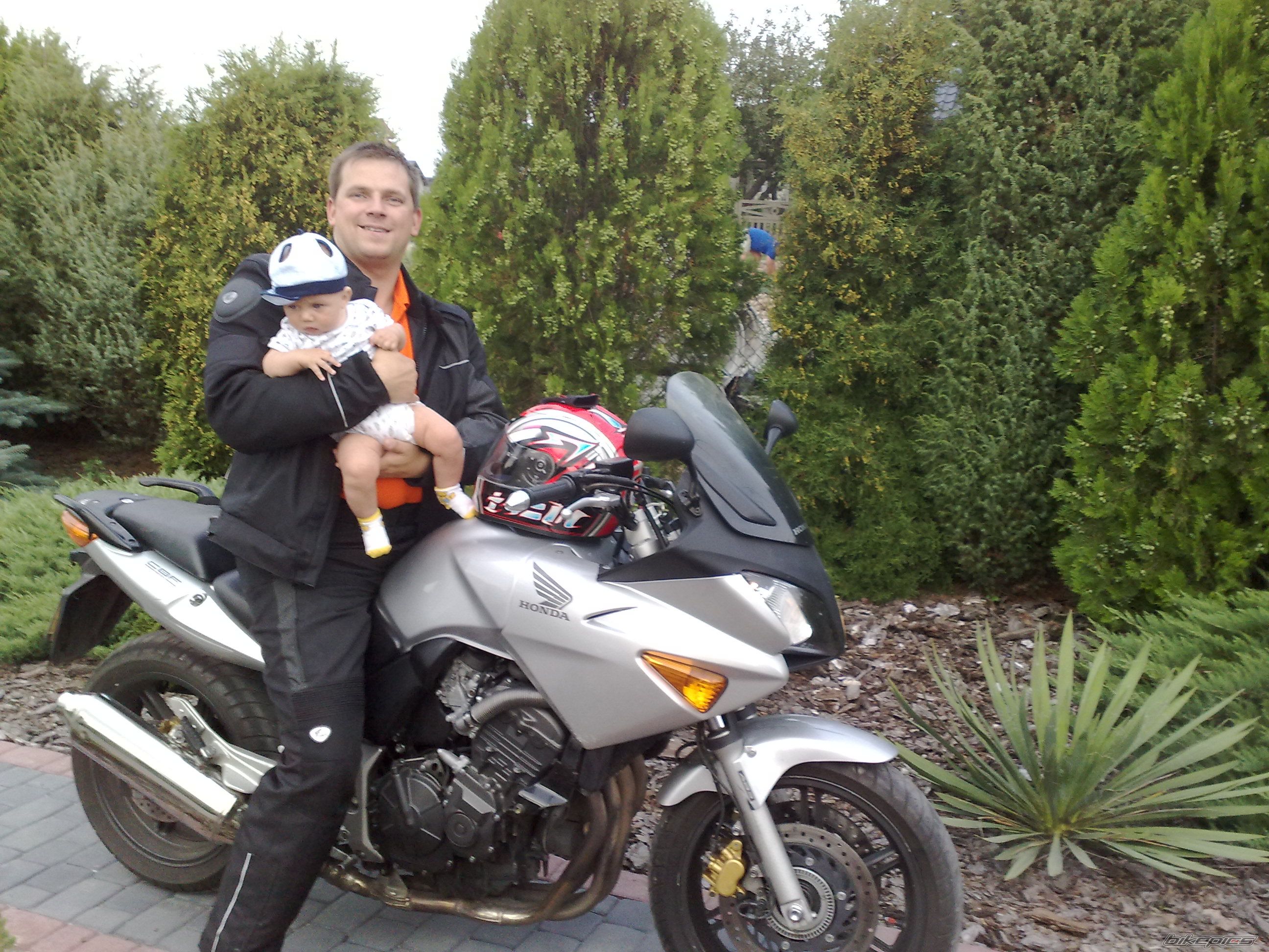 Photo 1643136
