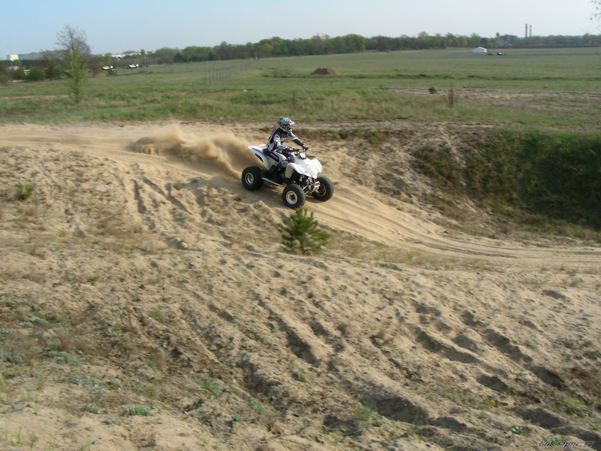 Photo 1643262