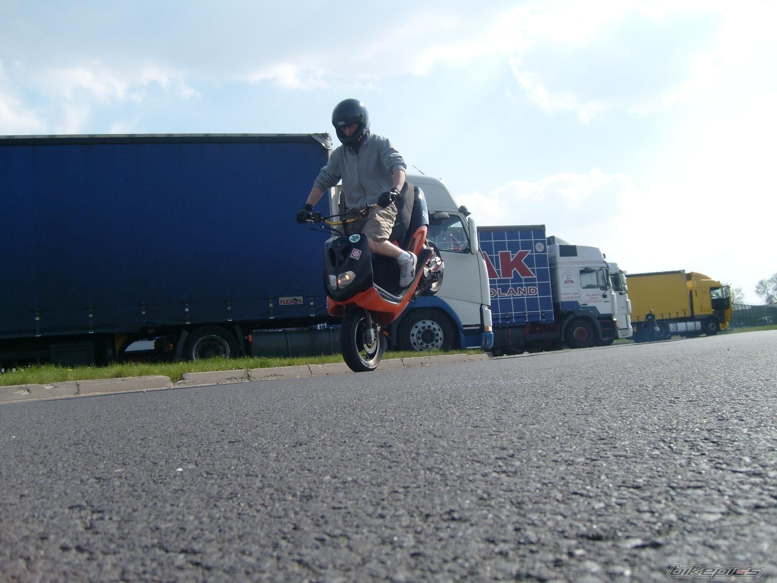 Bike Photo 1643948