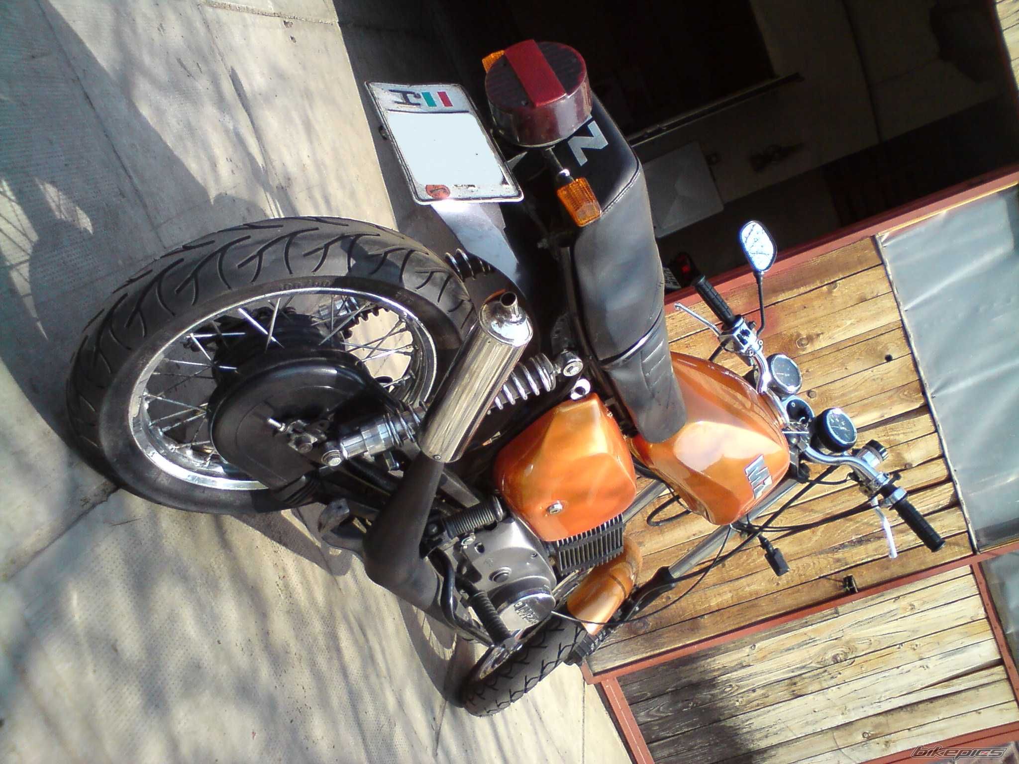 Photo 1645219