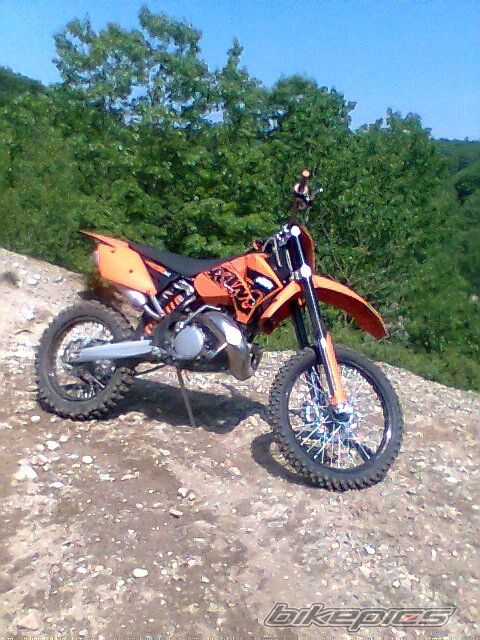 Photo 1645365