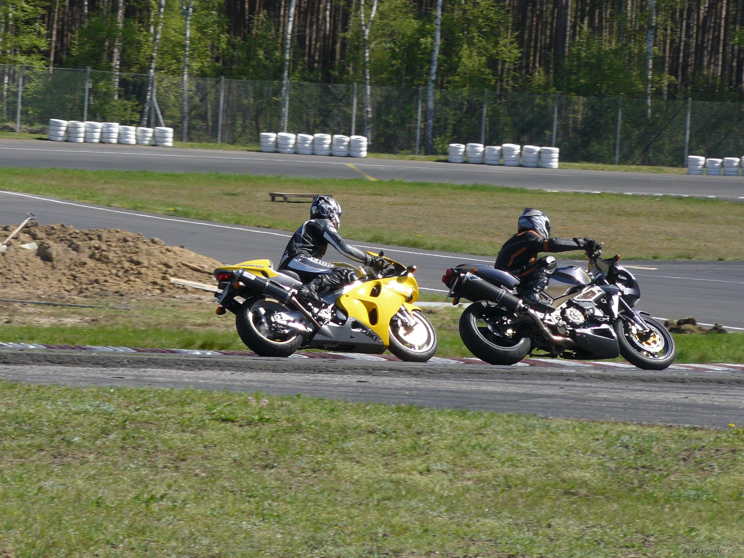 Photo 1645429