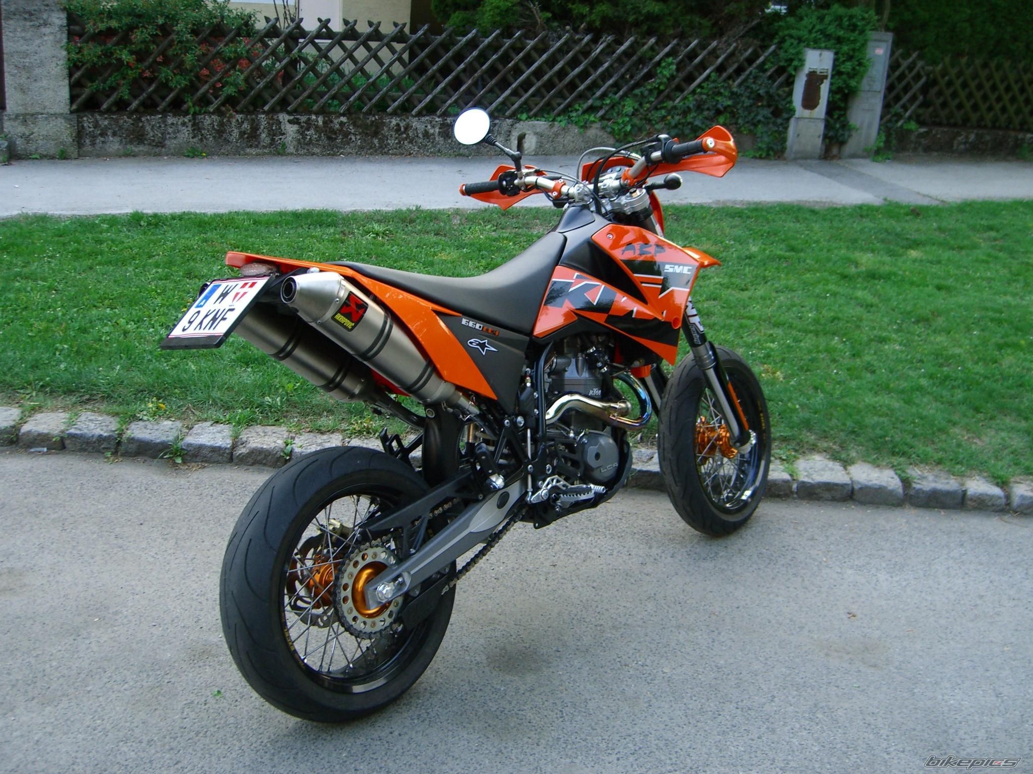 Photo 1645483