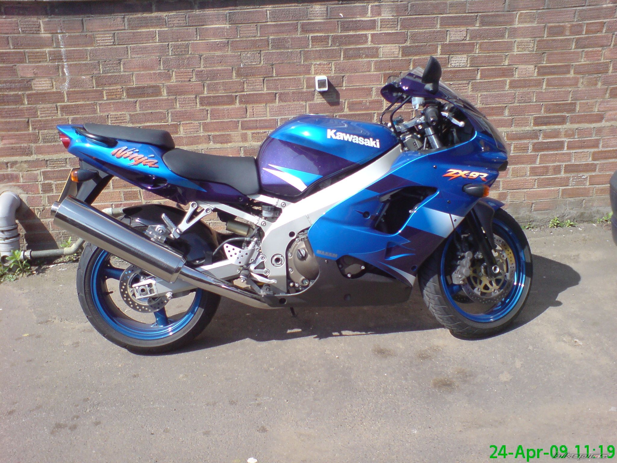 Photo 1645944