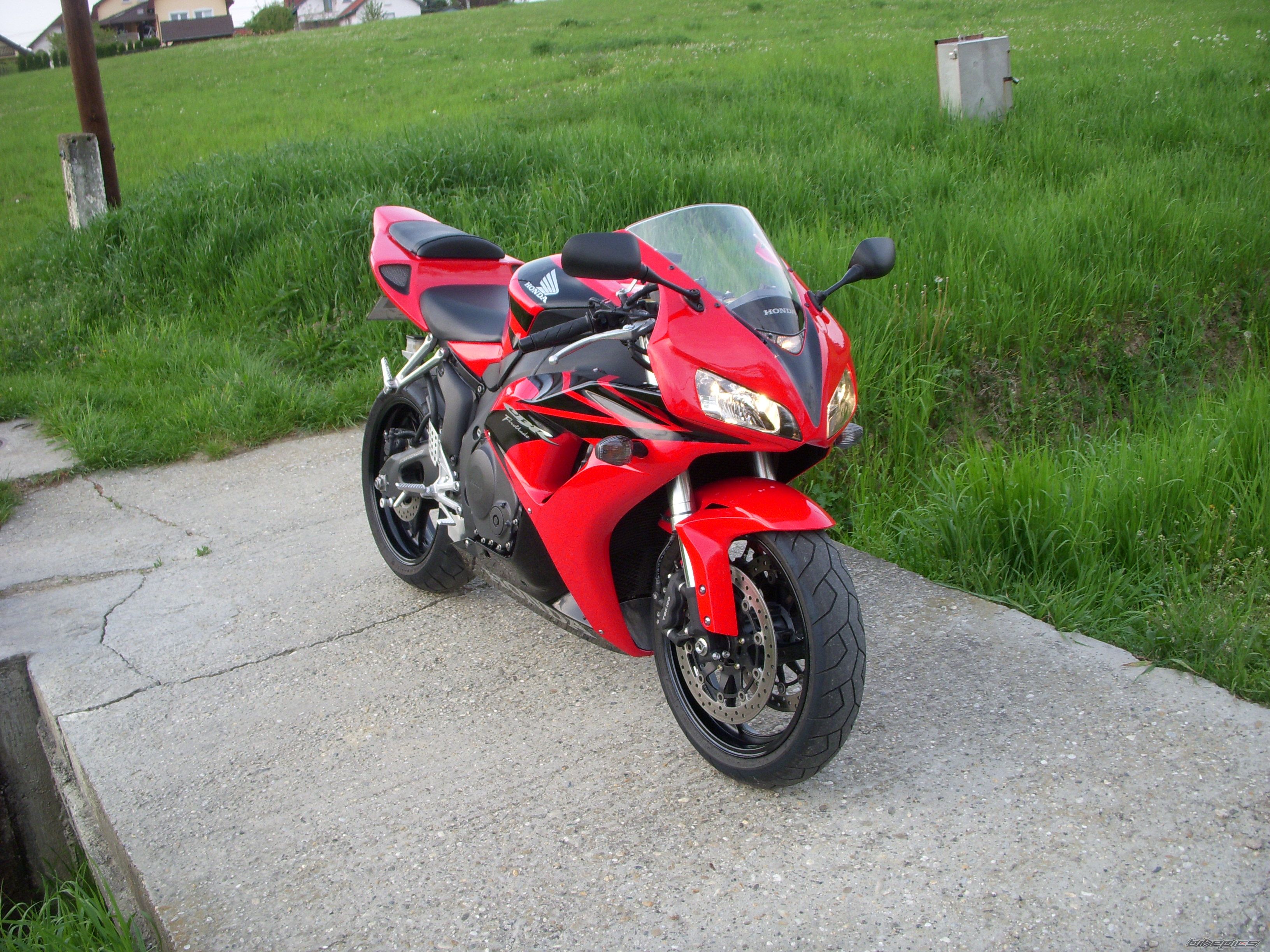 Photo 1646136