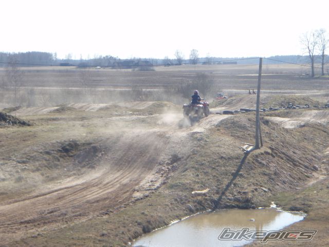 Photo 1646208