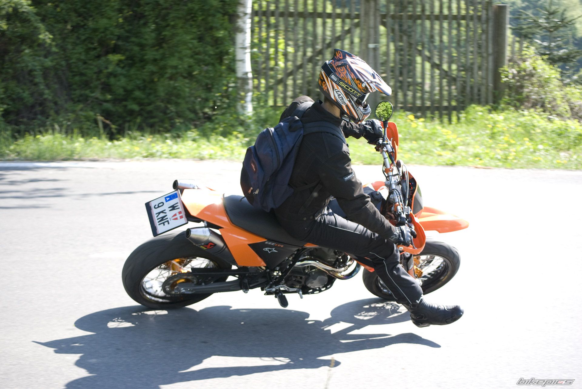 Photo 1646296